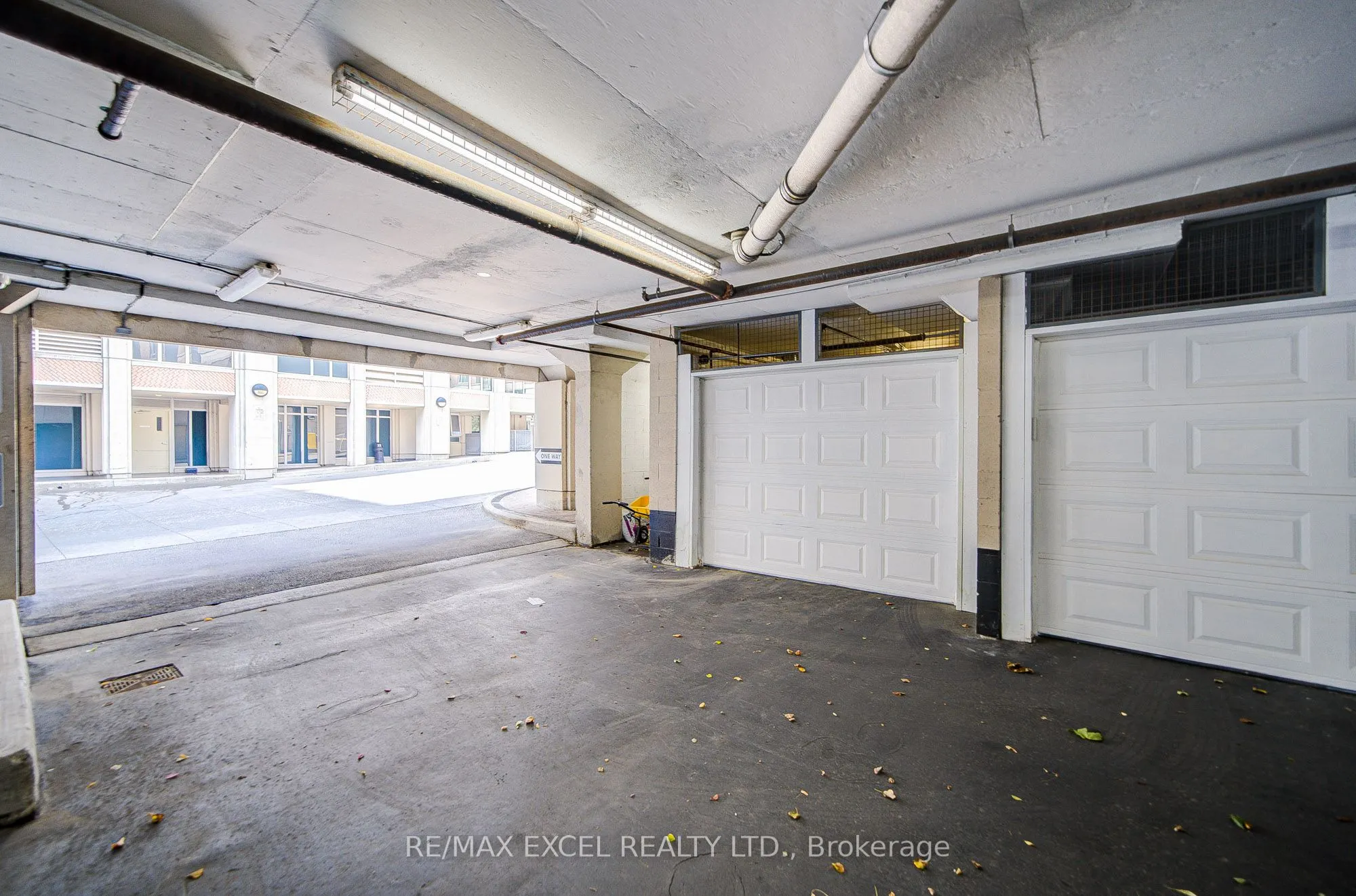 93 Sloping Sky Mews, #TH 1