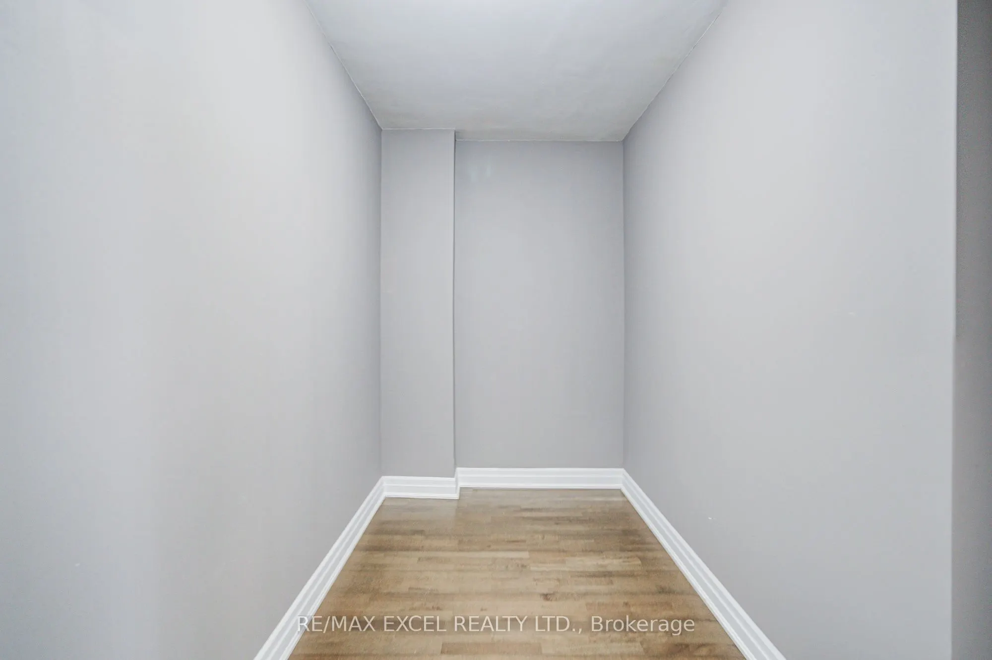 93 Sloping Sky Mews, #TH 1