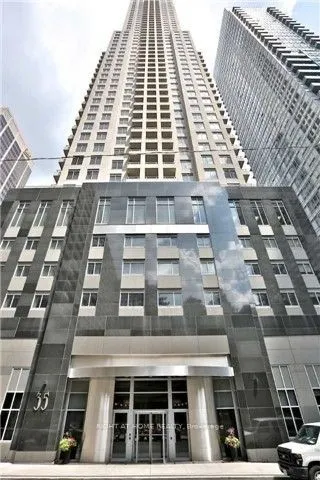 35 Balmuto Street, #2805