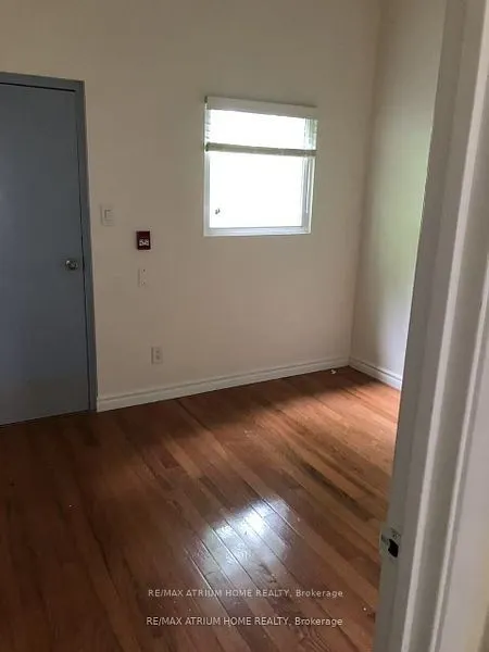 413 Spadina Avenue, #301