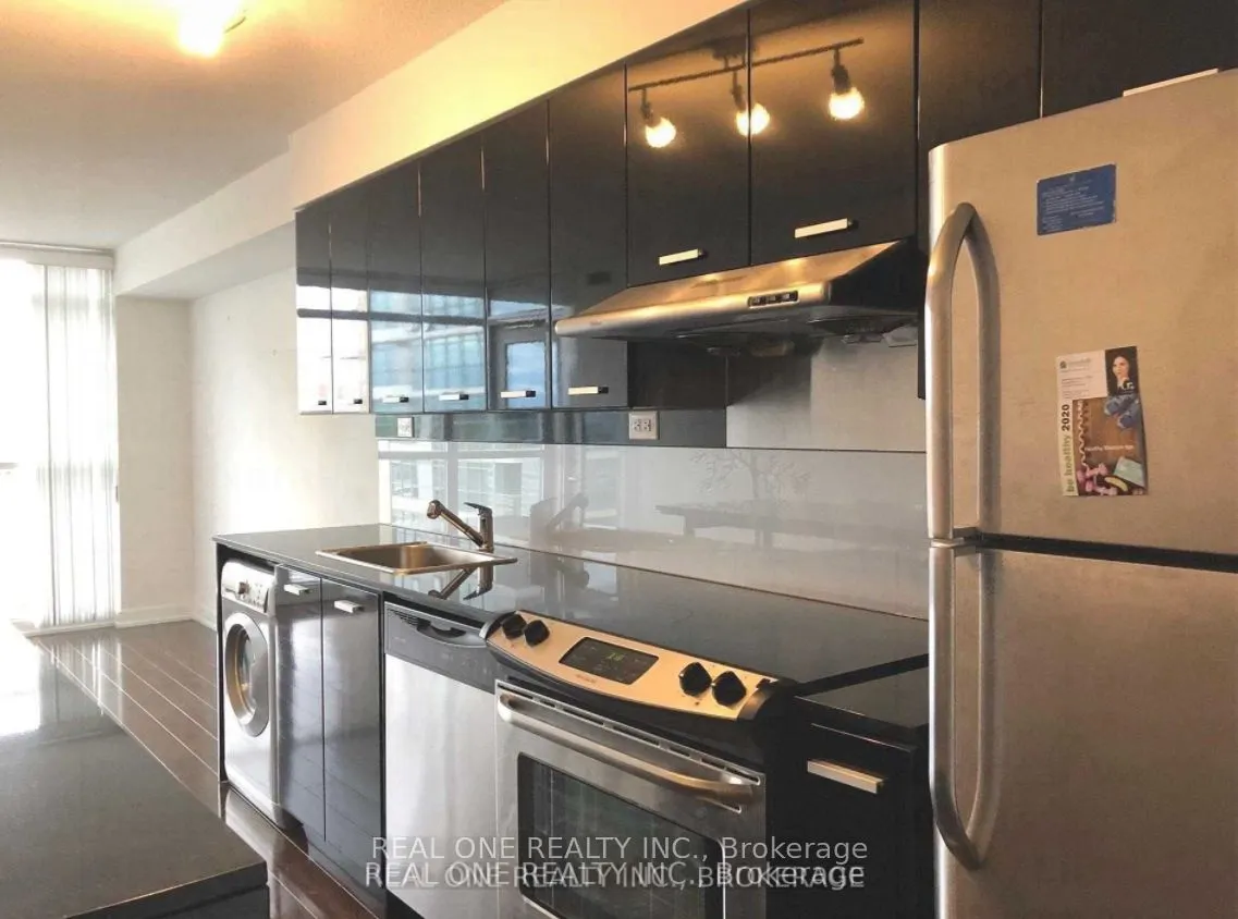 19 Singer Court, #1020