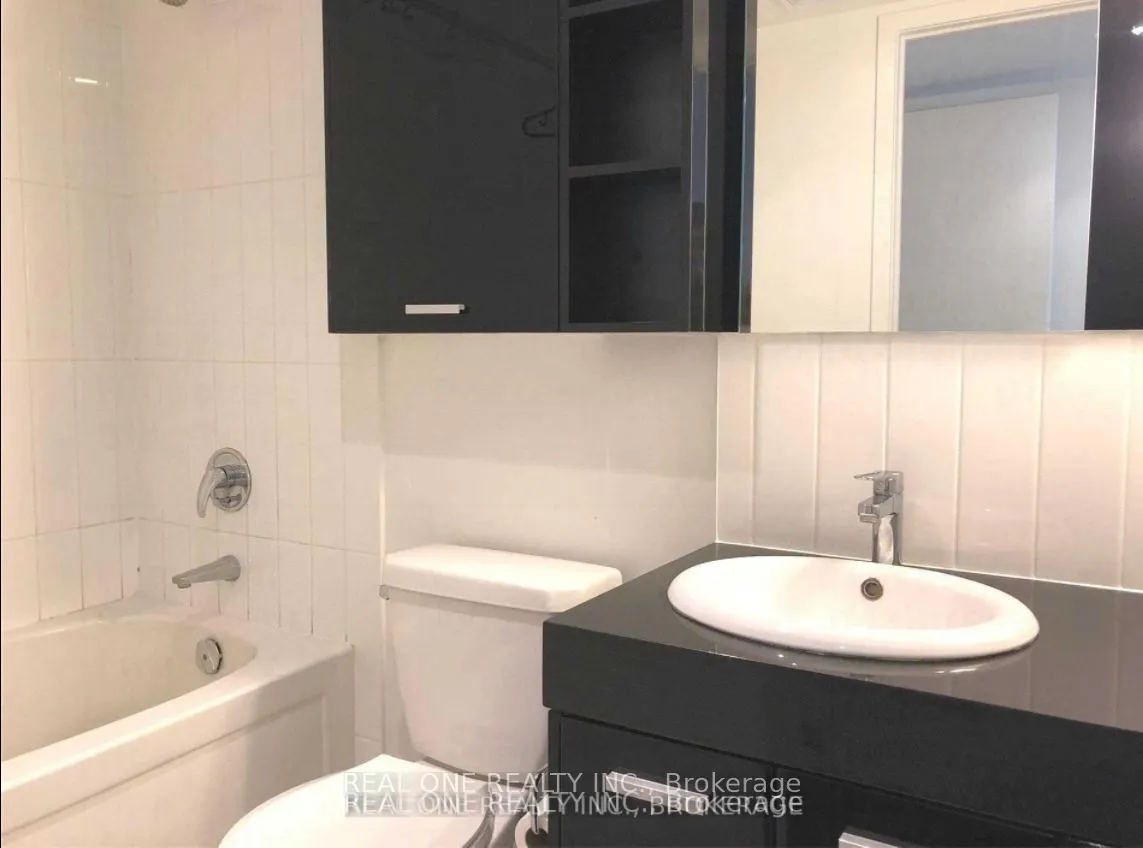 19 Singer Court, #1020
