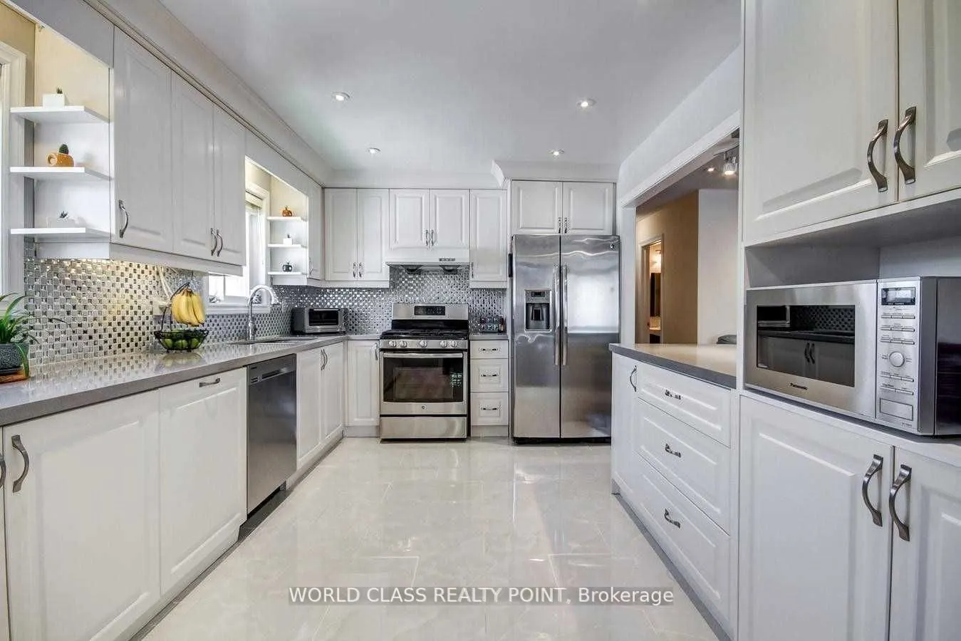 169 Edmonton Drive, #Main