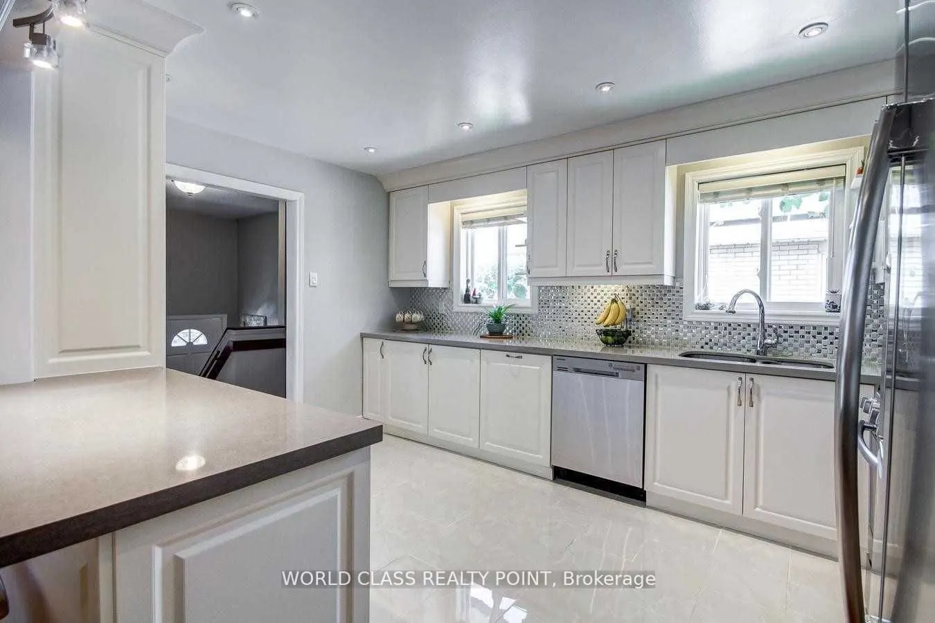 169 Edmonton Drive, #Main