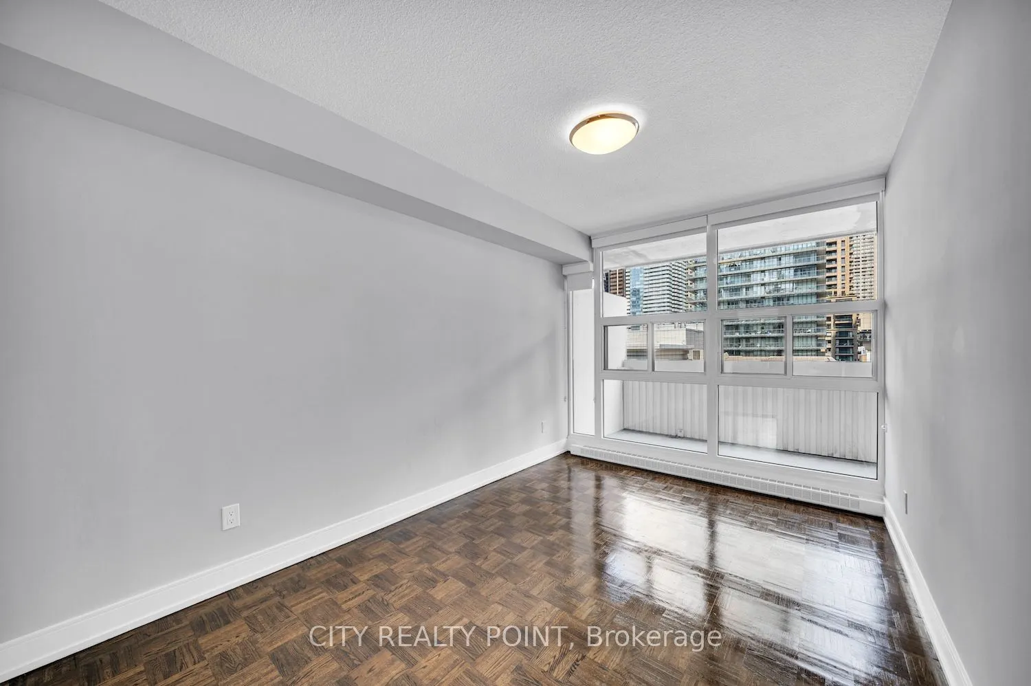 33 Isabella Street, #2108