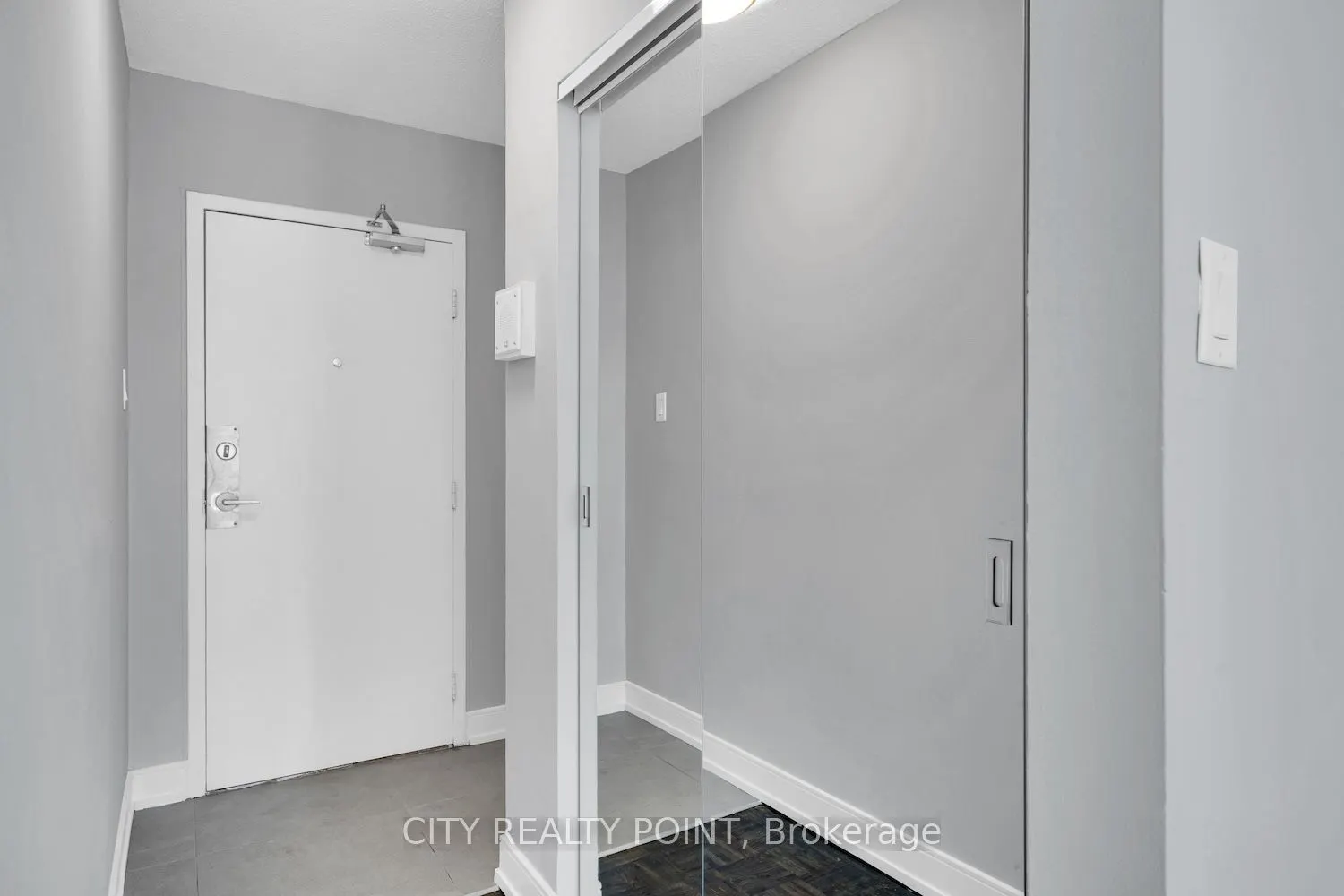 33 Isabella Street, #2513