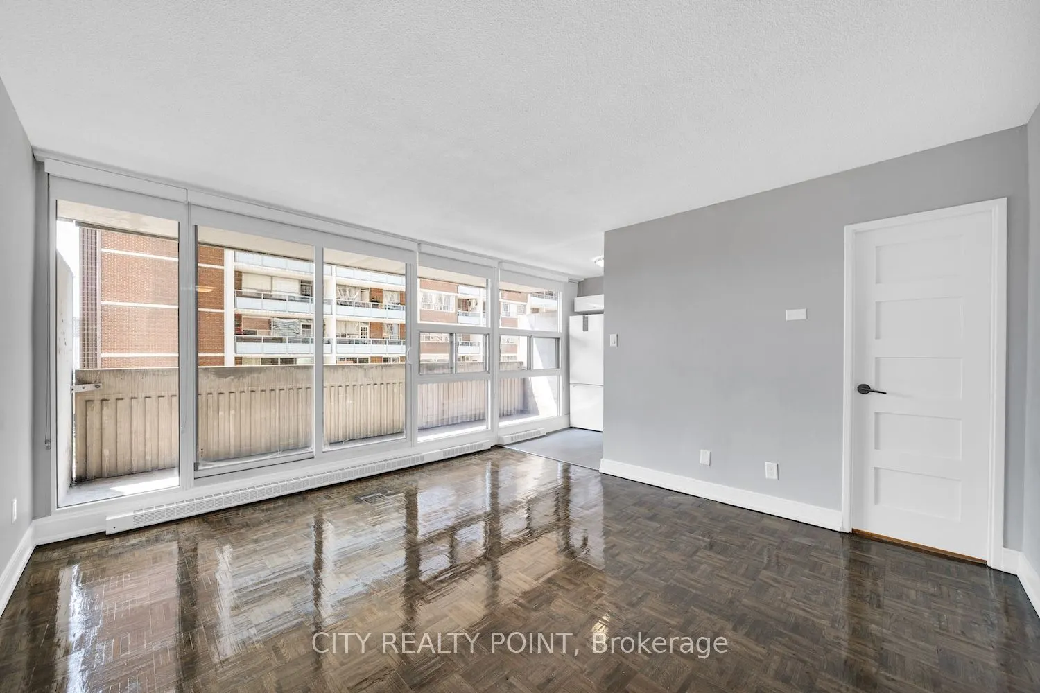 33 Isabella Street, #2715