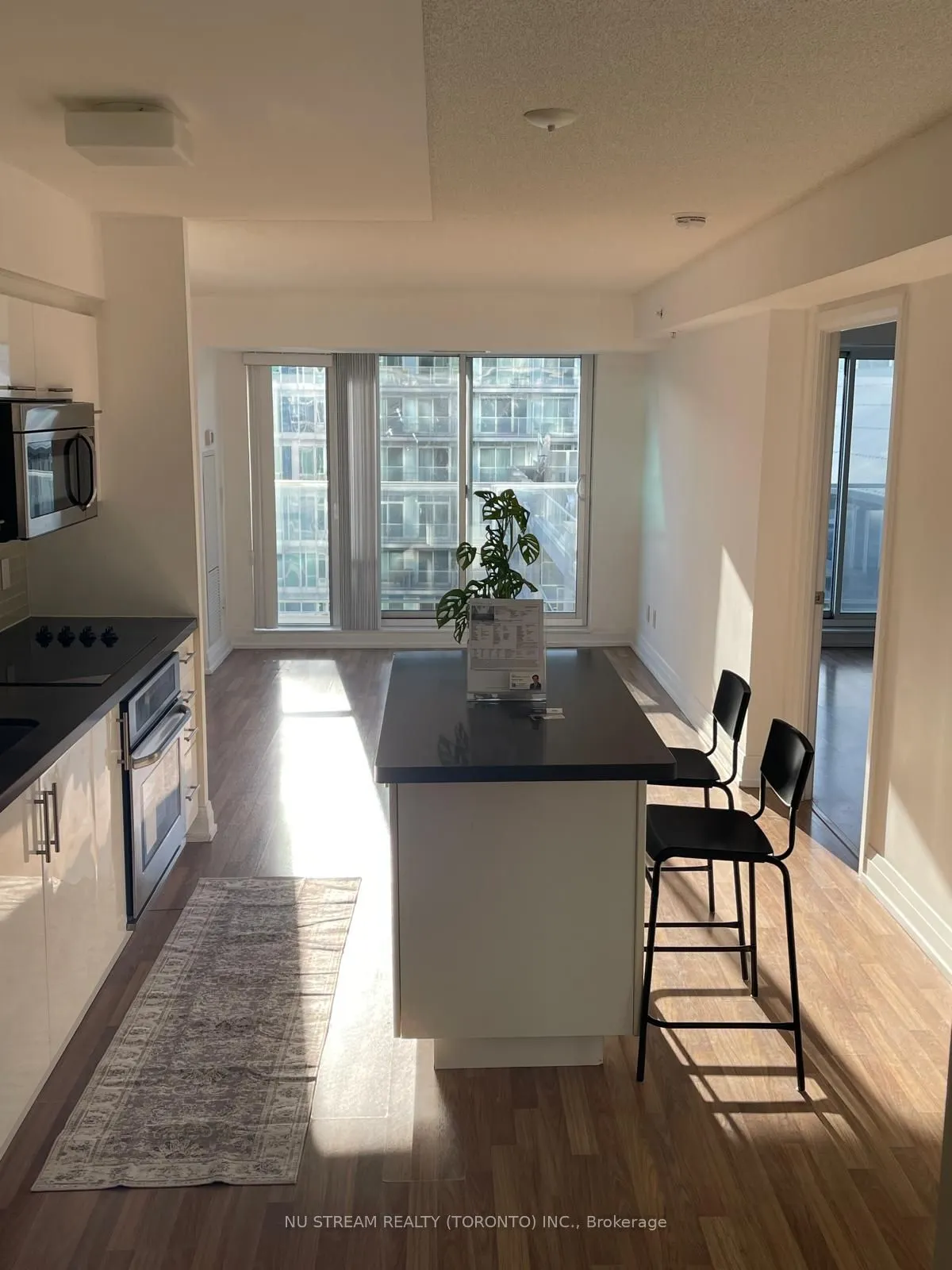555 Wilson Avenue, #E810