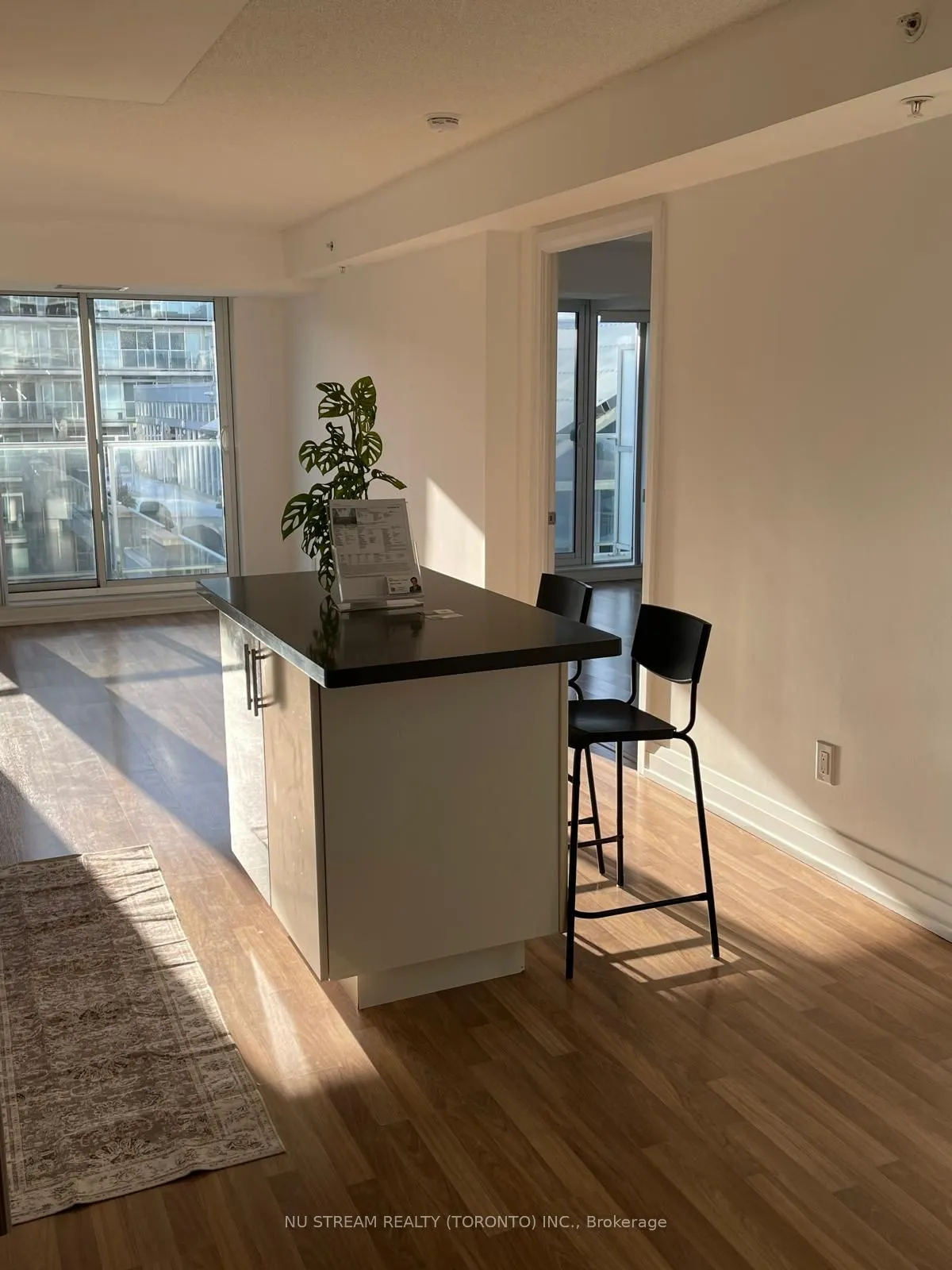555 Wilson Avenue, #E810