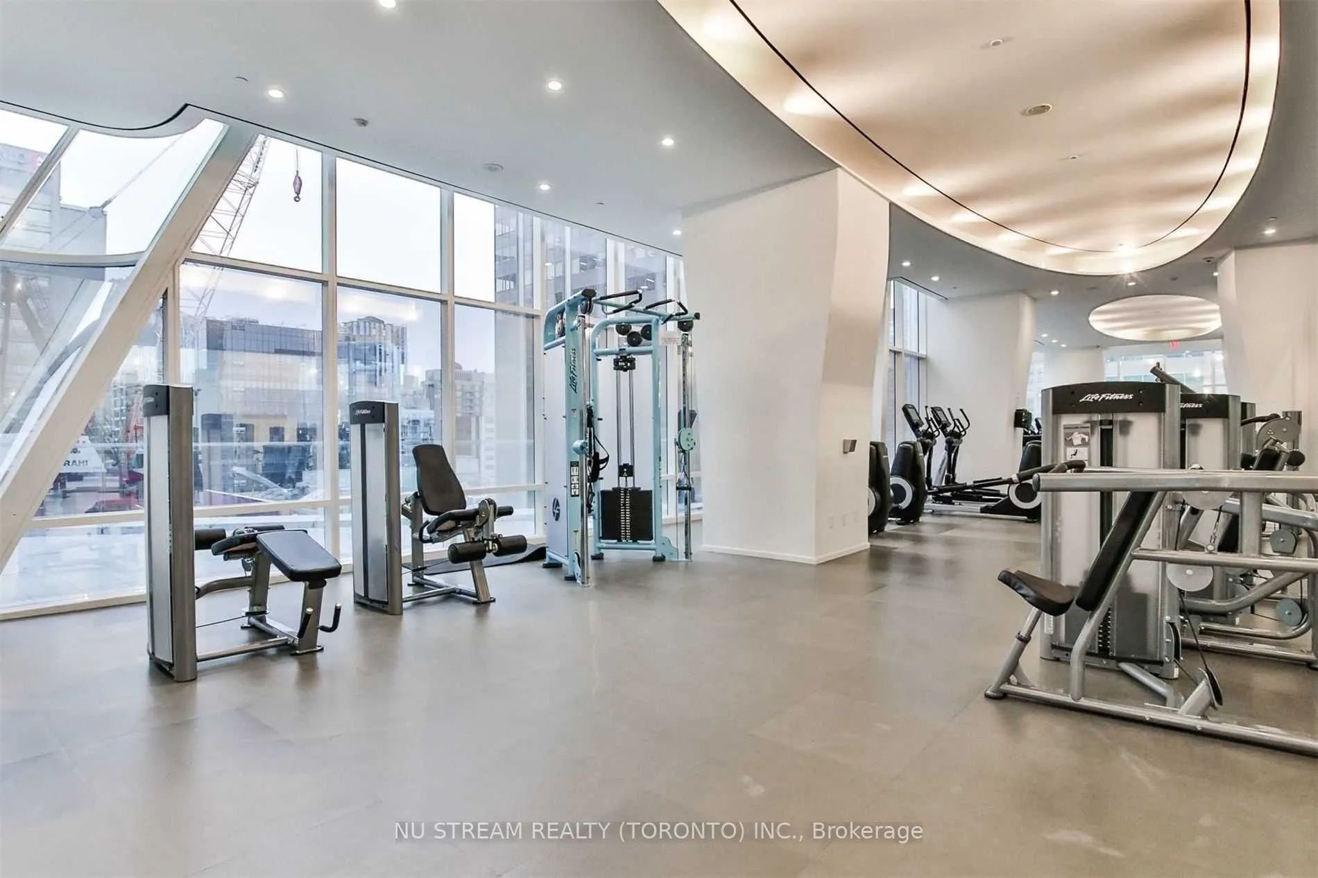 1 Bloor Street E, #1701
