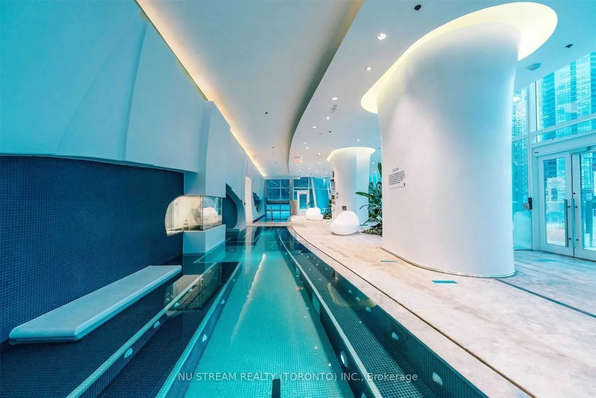 1 Bloor Street E, #1701