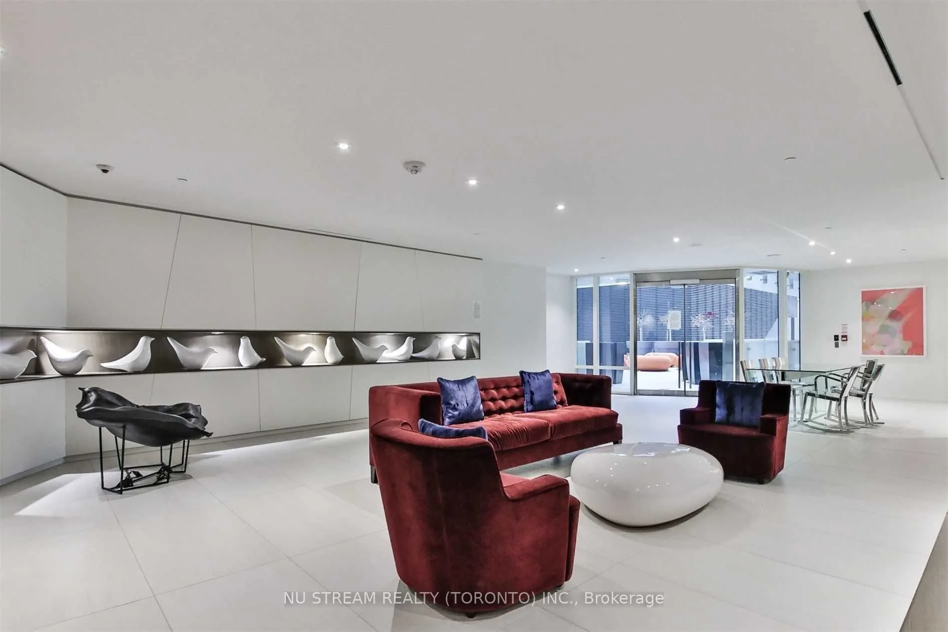 1 Bloor Street E, #1701