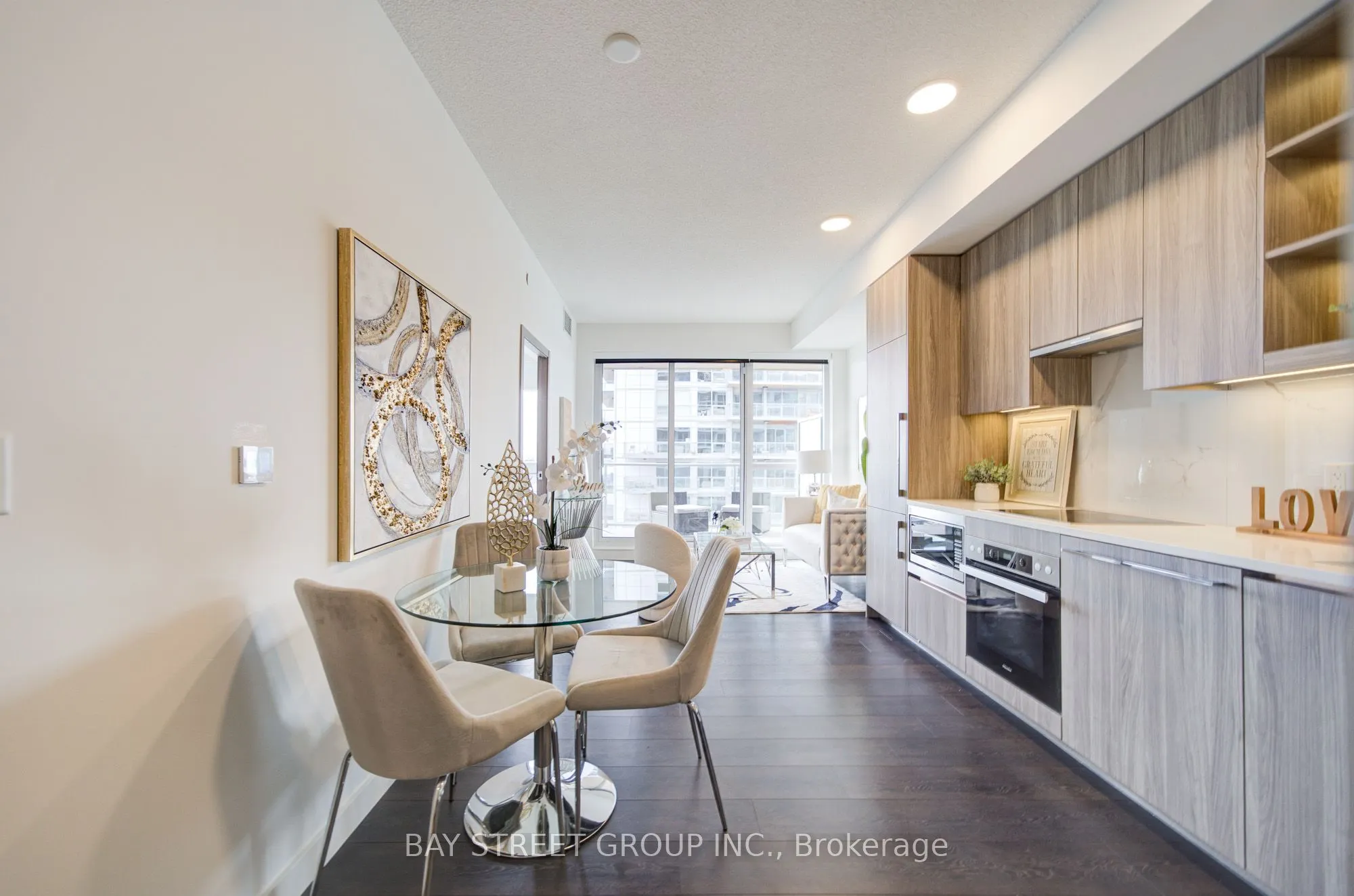 27 McMahon Drive, #1507
