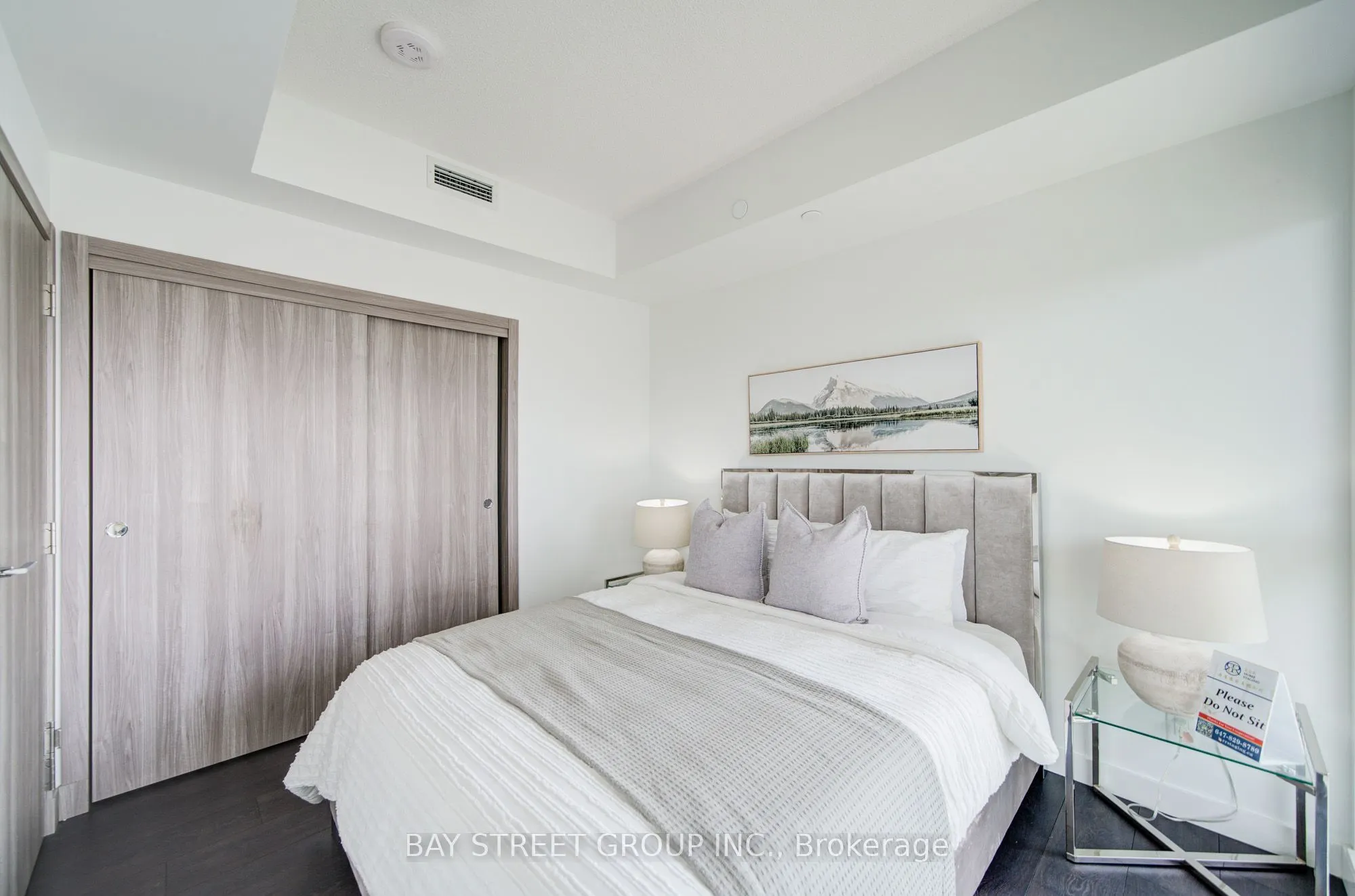 27 McMahon Drive, #1507