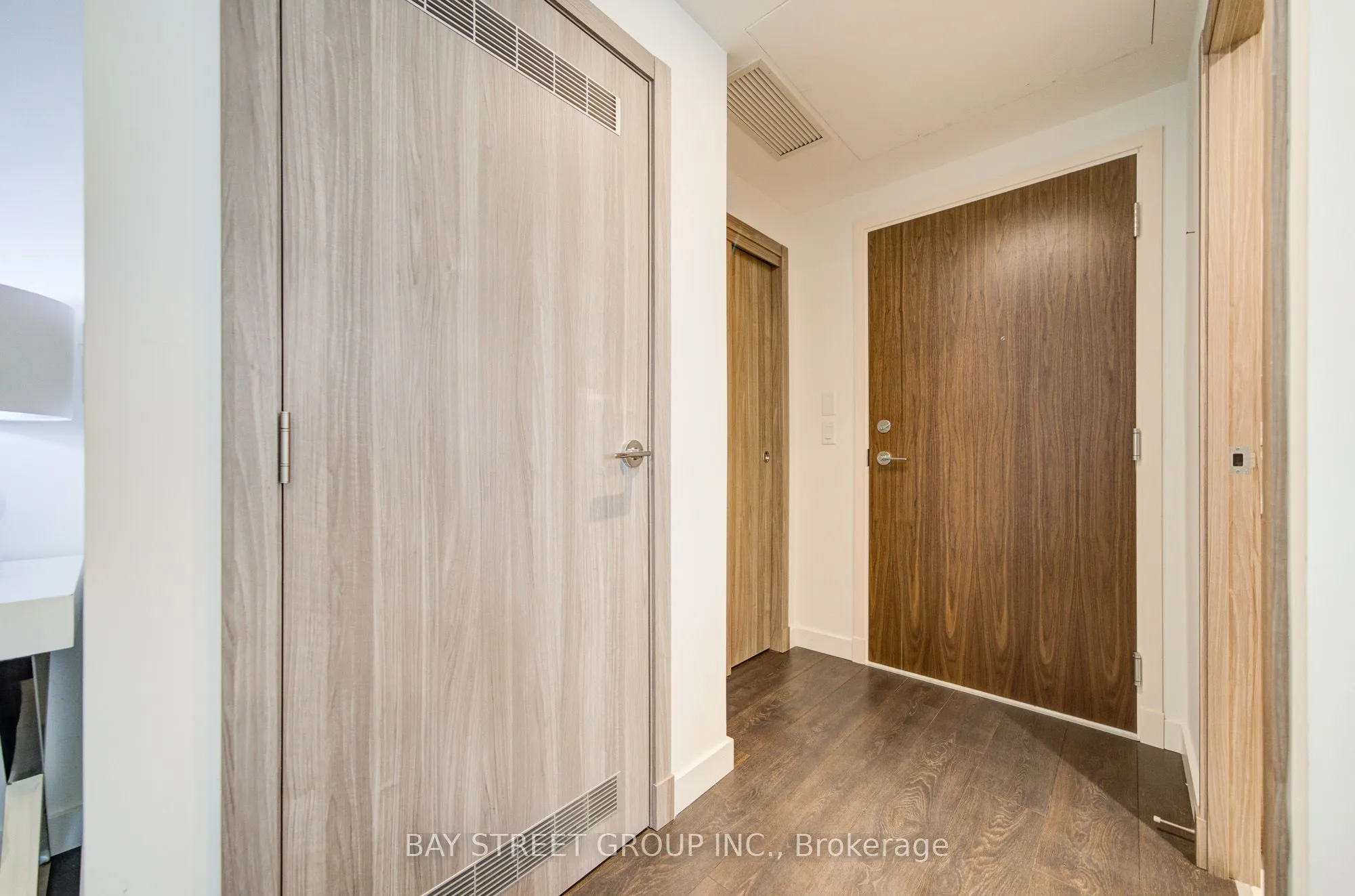 27 McMahon Drive, #1507