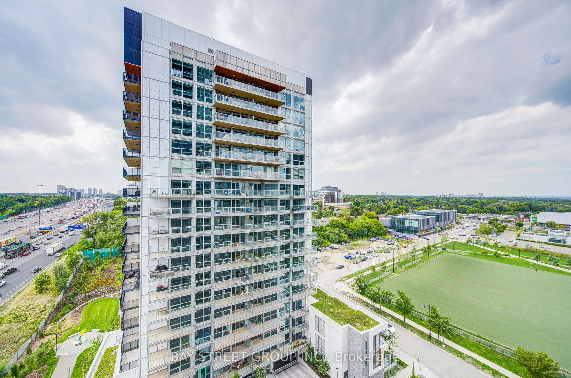 27 McMahon Drive, #1507