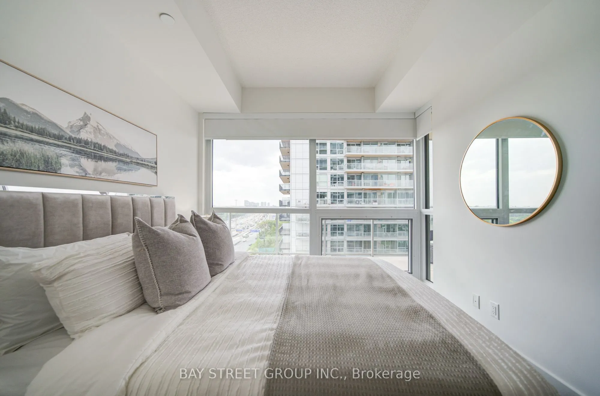 27 McMahon Drive, #1507