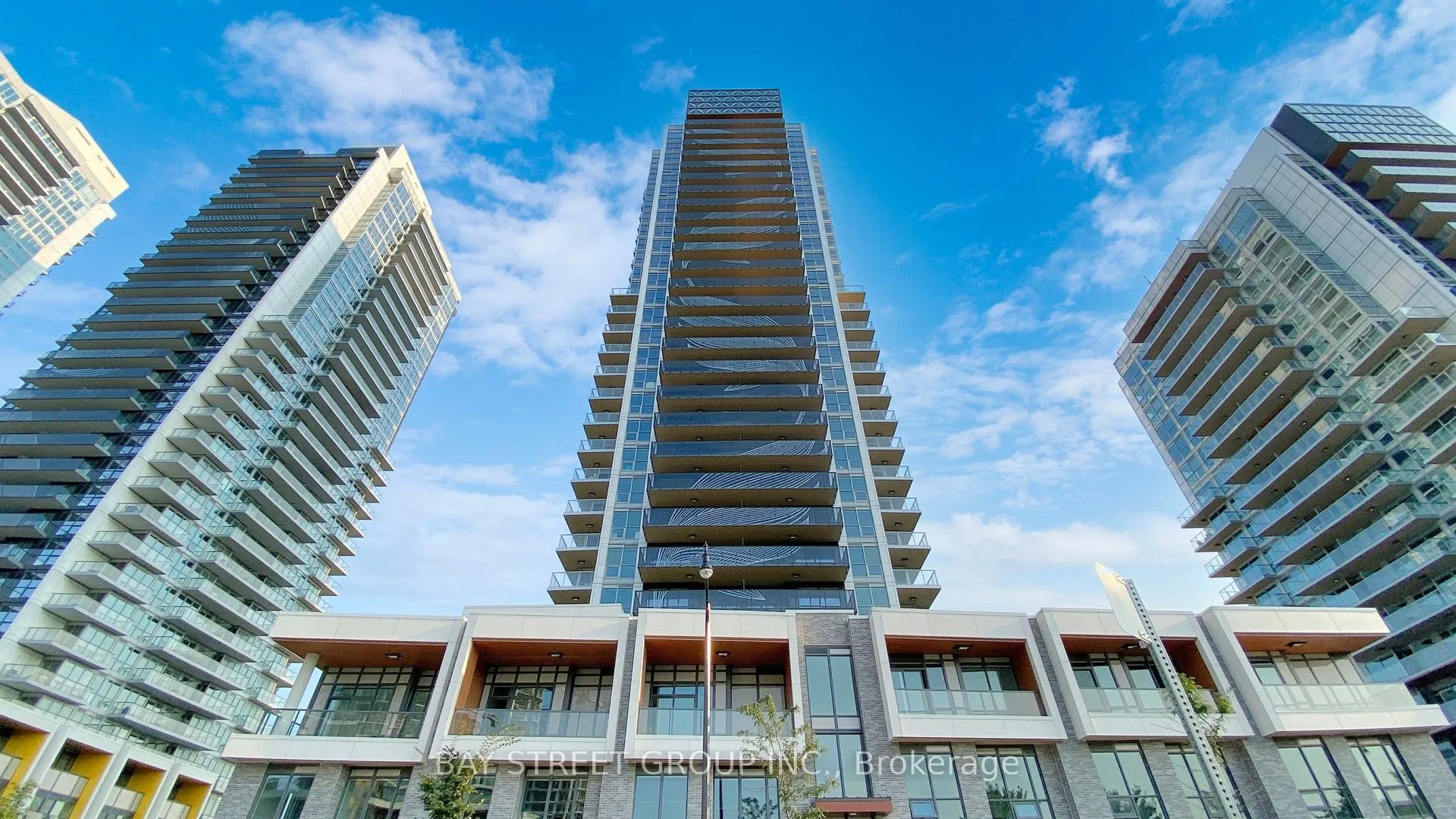 27 McMahon Drive, #1507