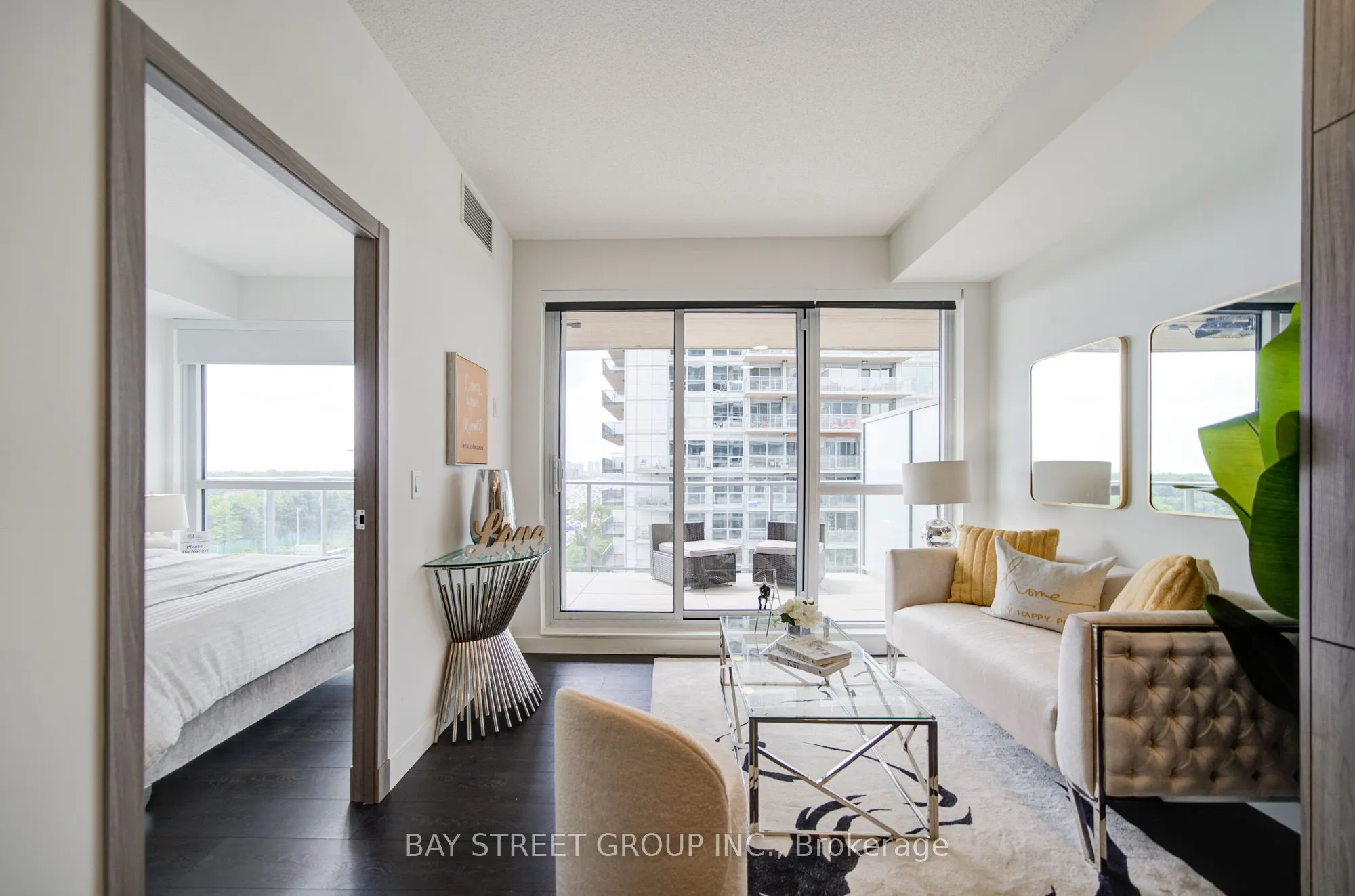 27 McMahon Drive, #1507