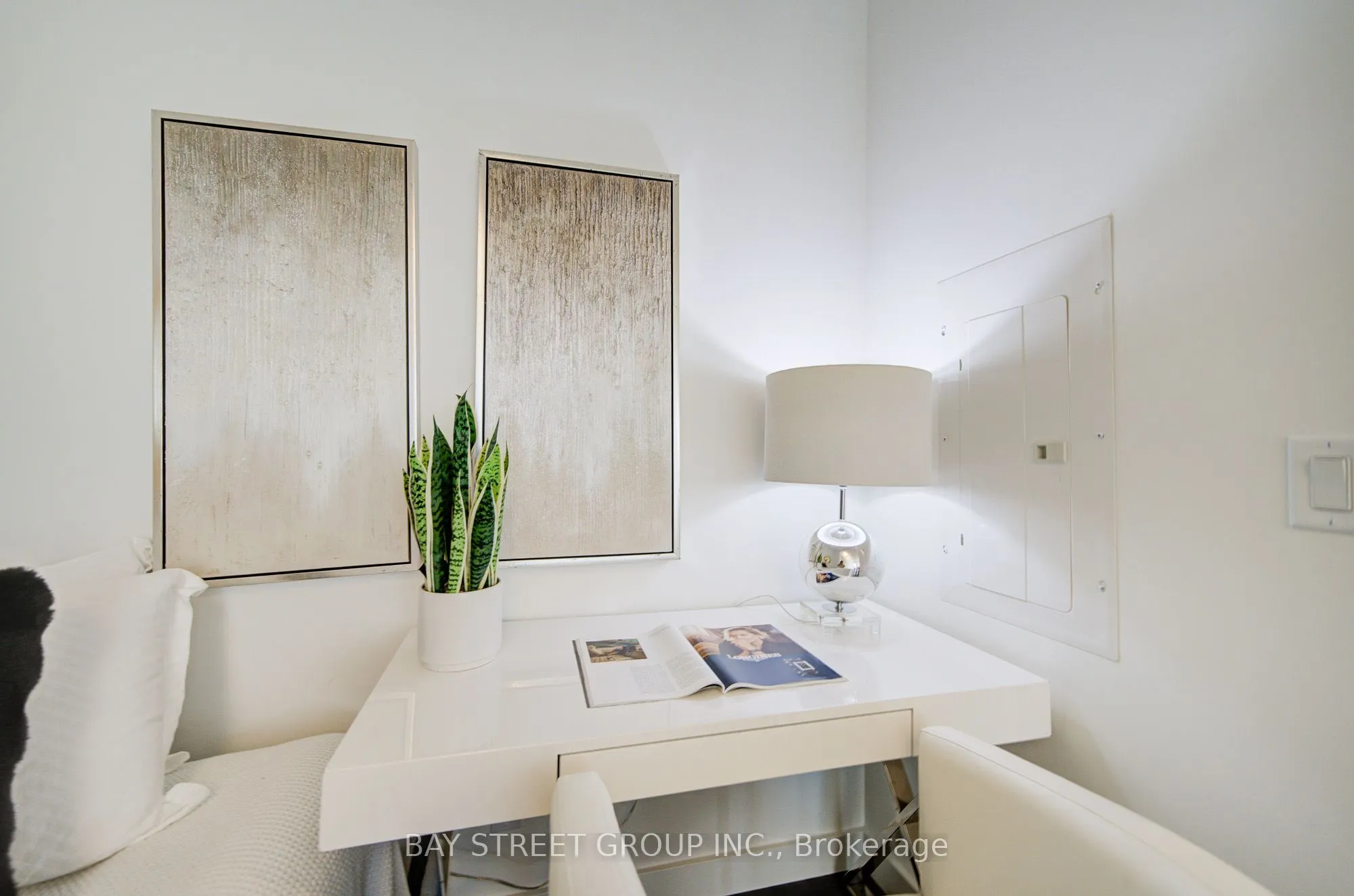 27 McMahon Drive, #1507