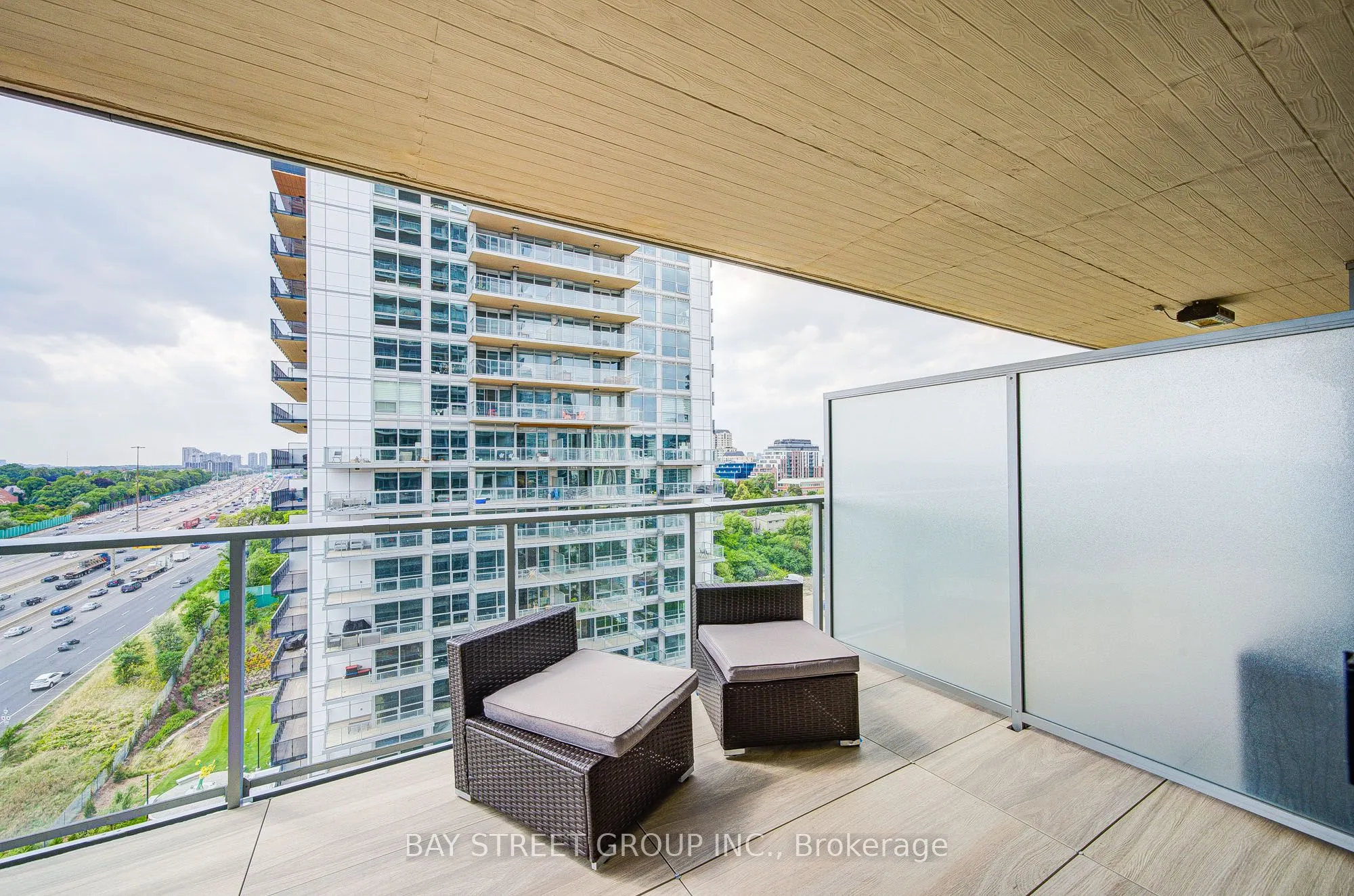 27 McMahon Drive, #1507