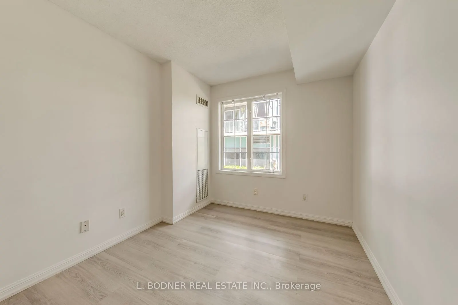 70 Douro Street, #116
