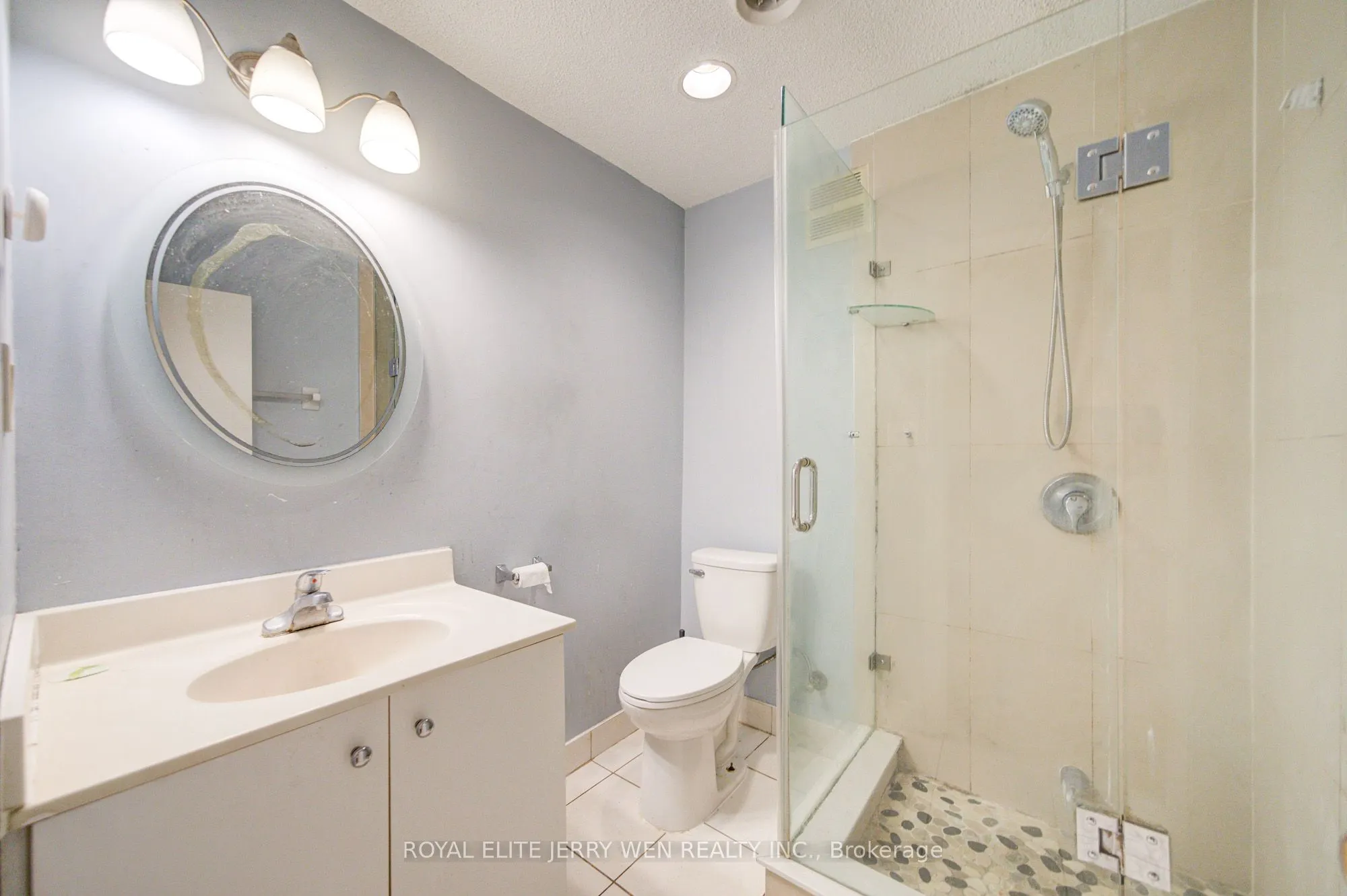 2908 Victoria Park Avenue