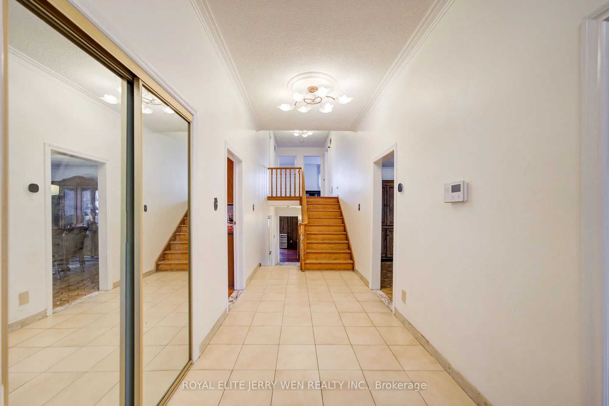 2908 Victoria Park Avenue