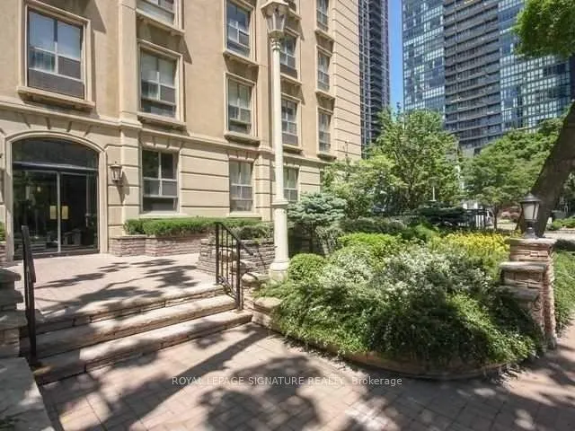 88 Charles Street E, #310