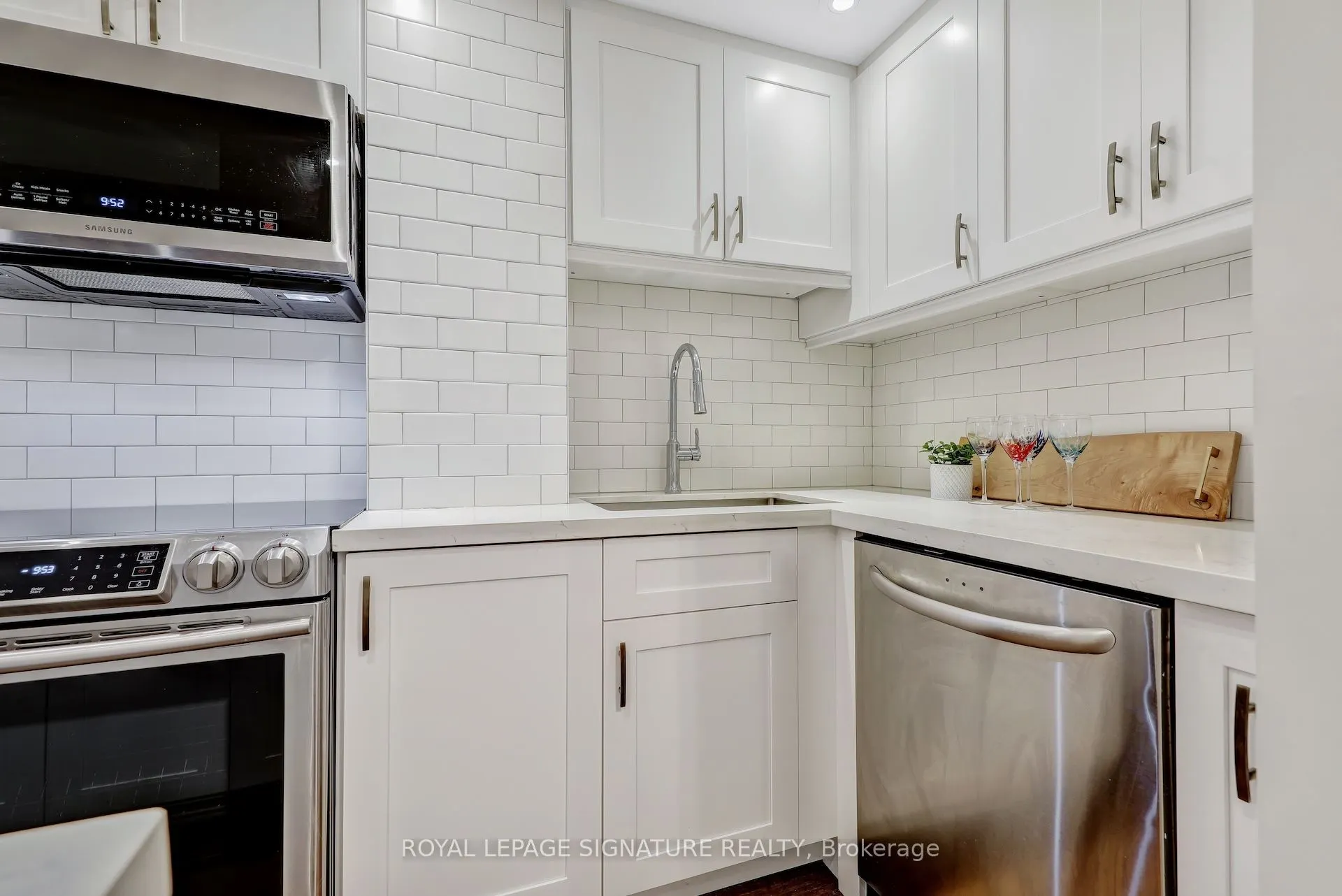 88 Charles Street E, #310
