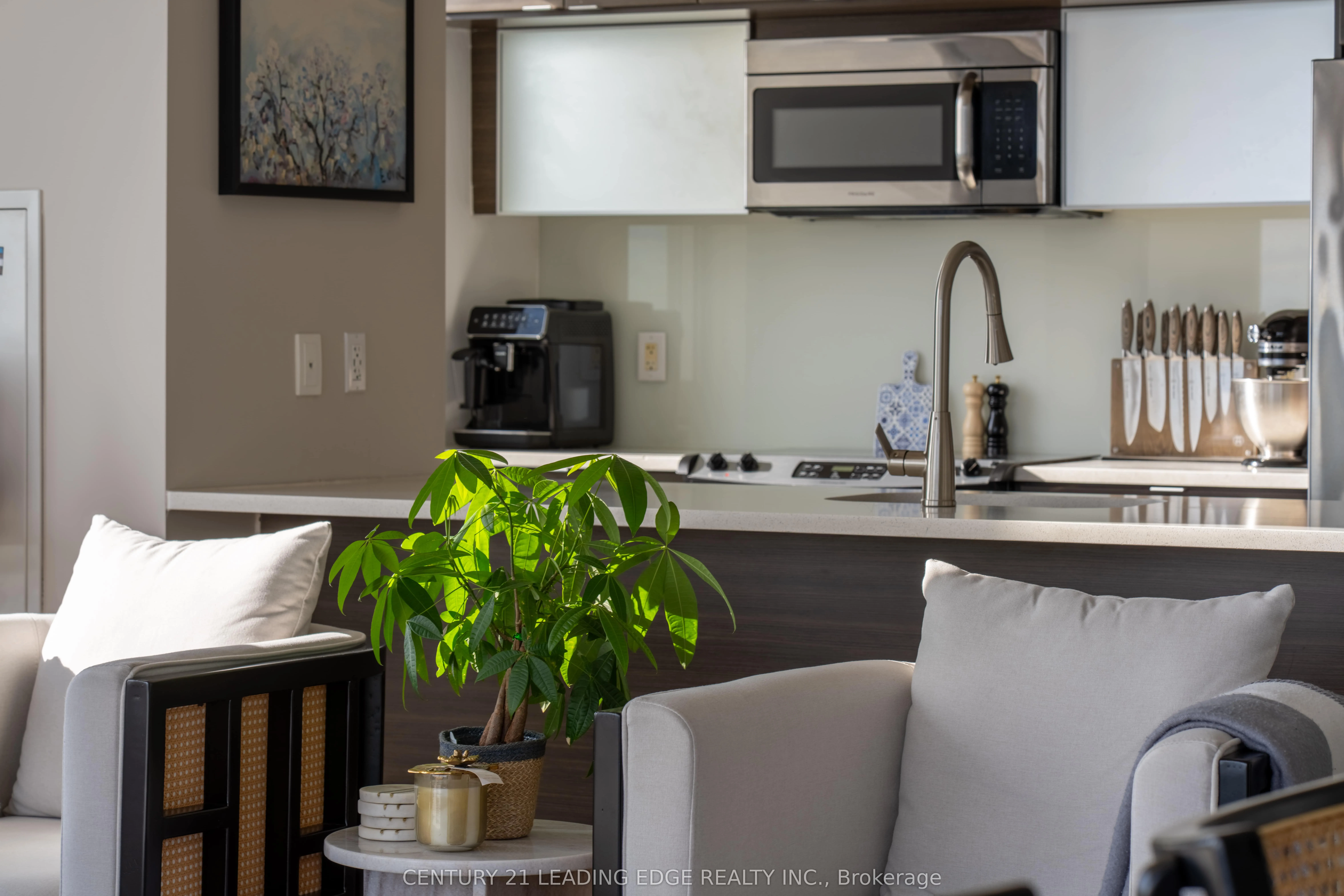 62 Forest Manor Road, #2305