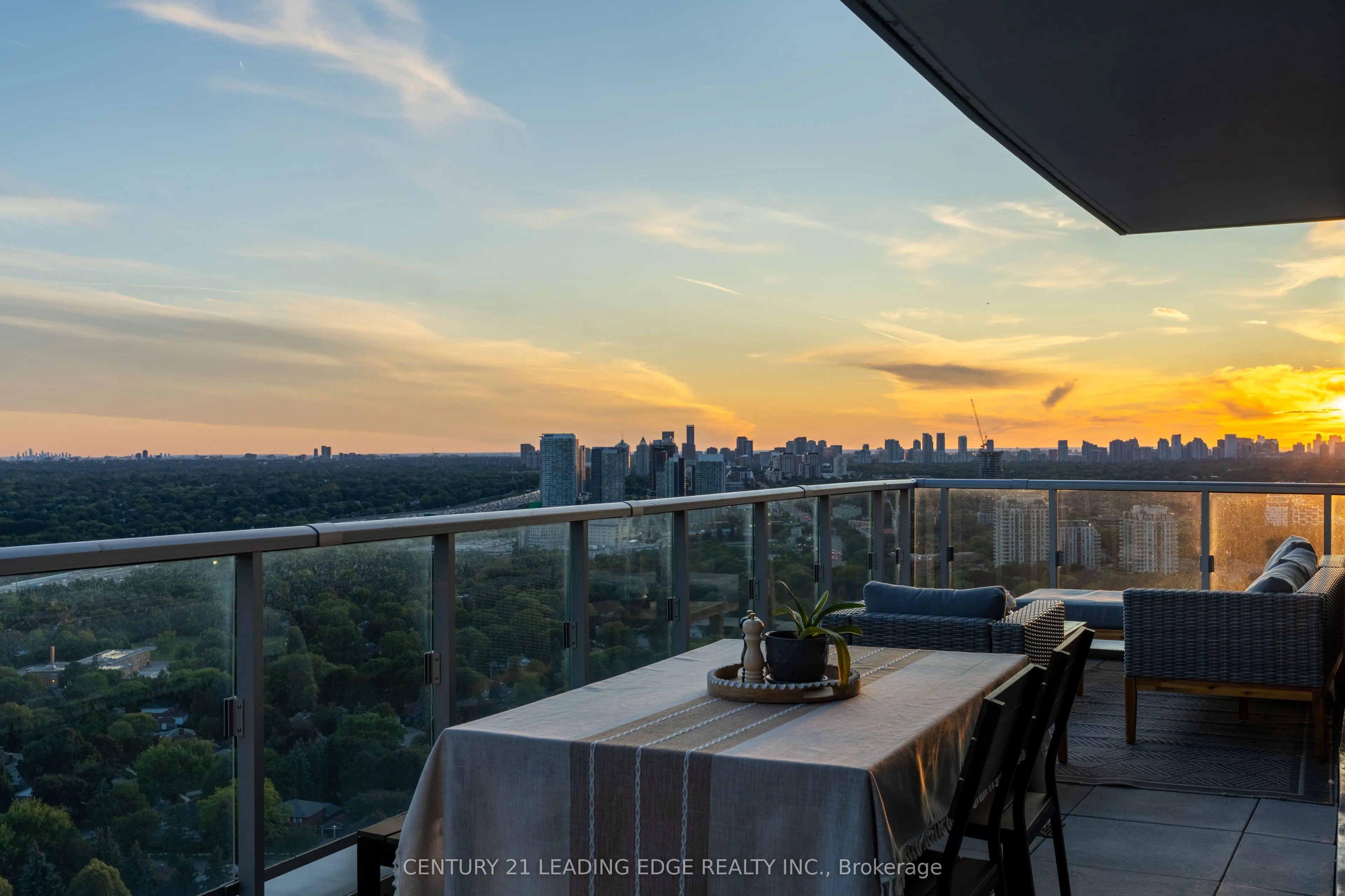 62 Forest Manor Road, #2305