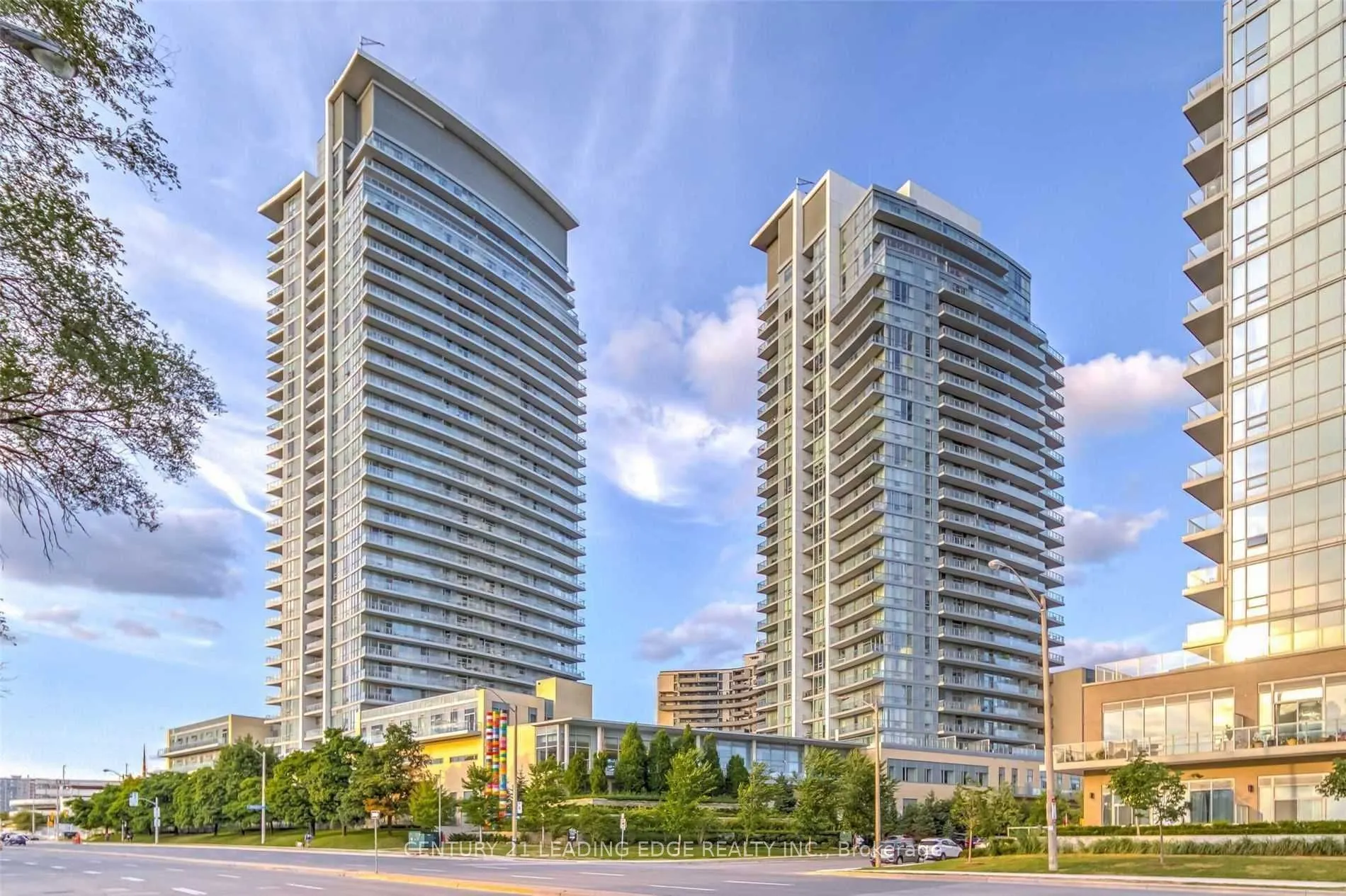 62 Forest Manor Road, #2305