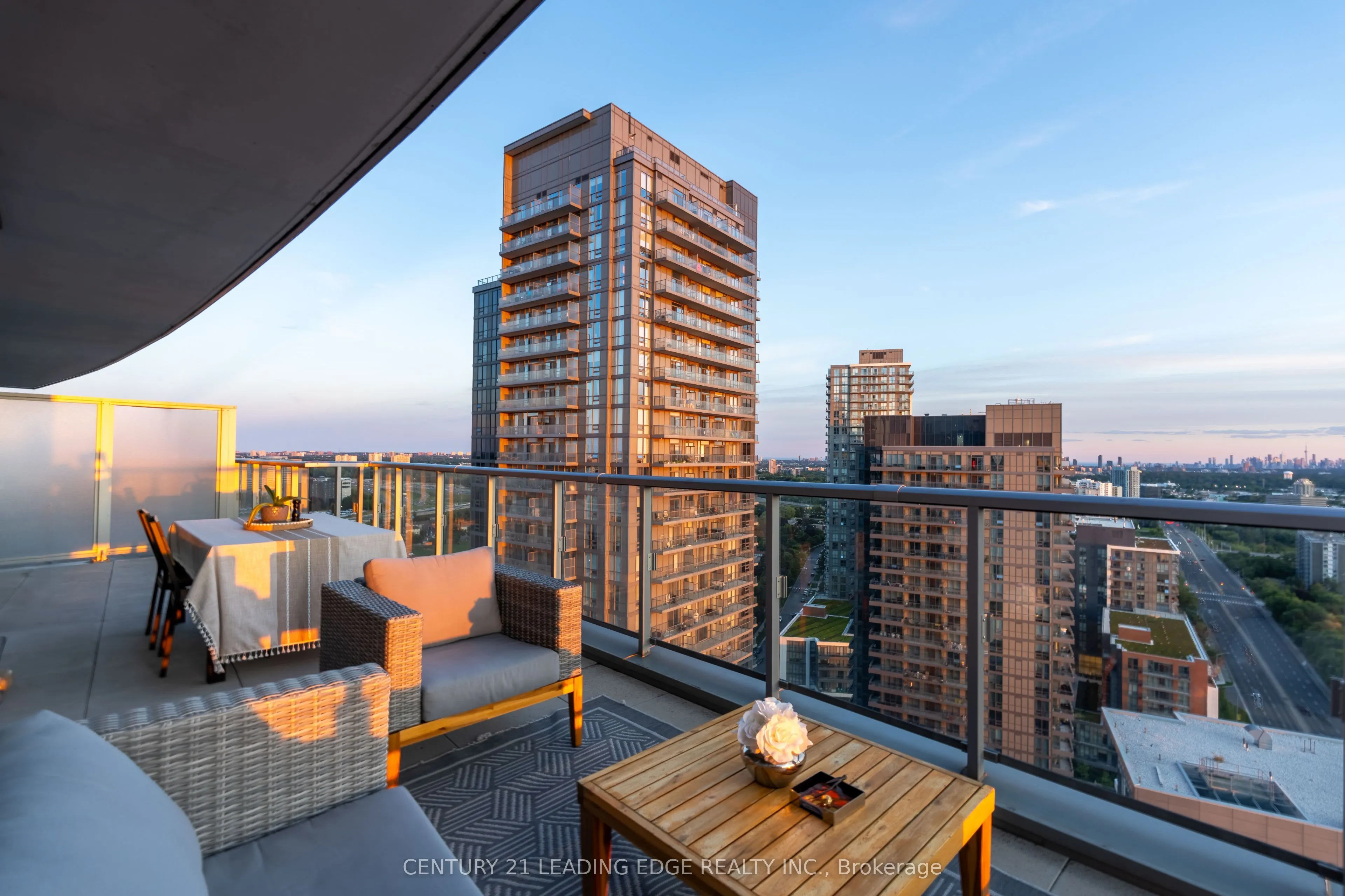 62 Forest Manor Road, #2305