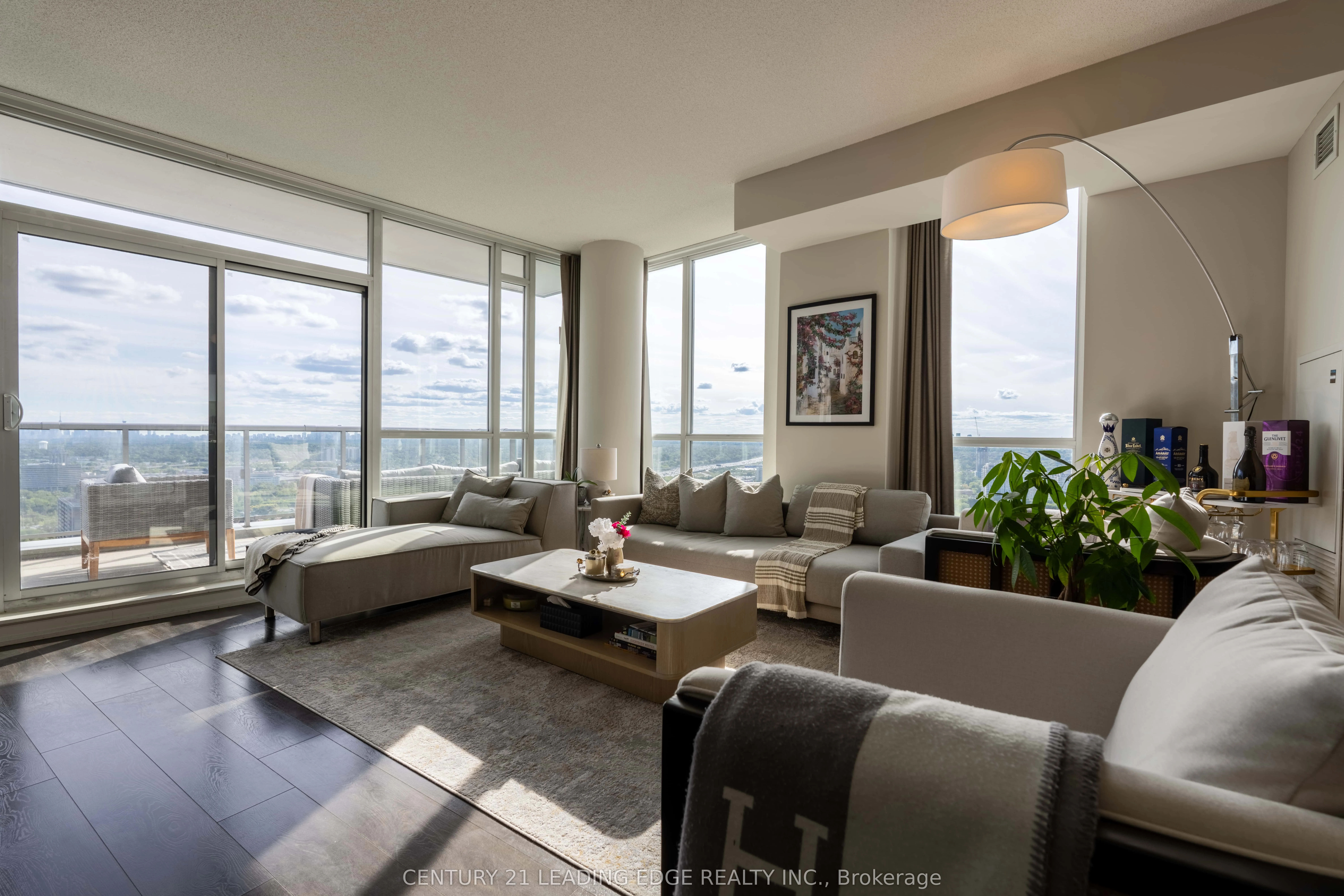 62 Forest Manor Road, #2305