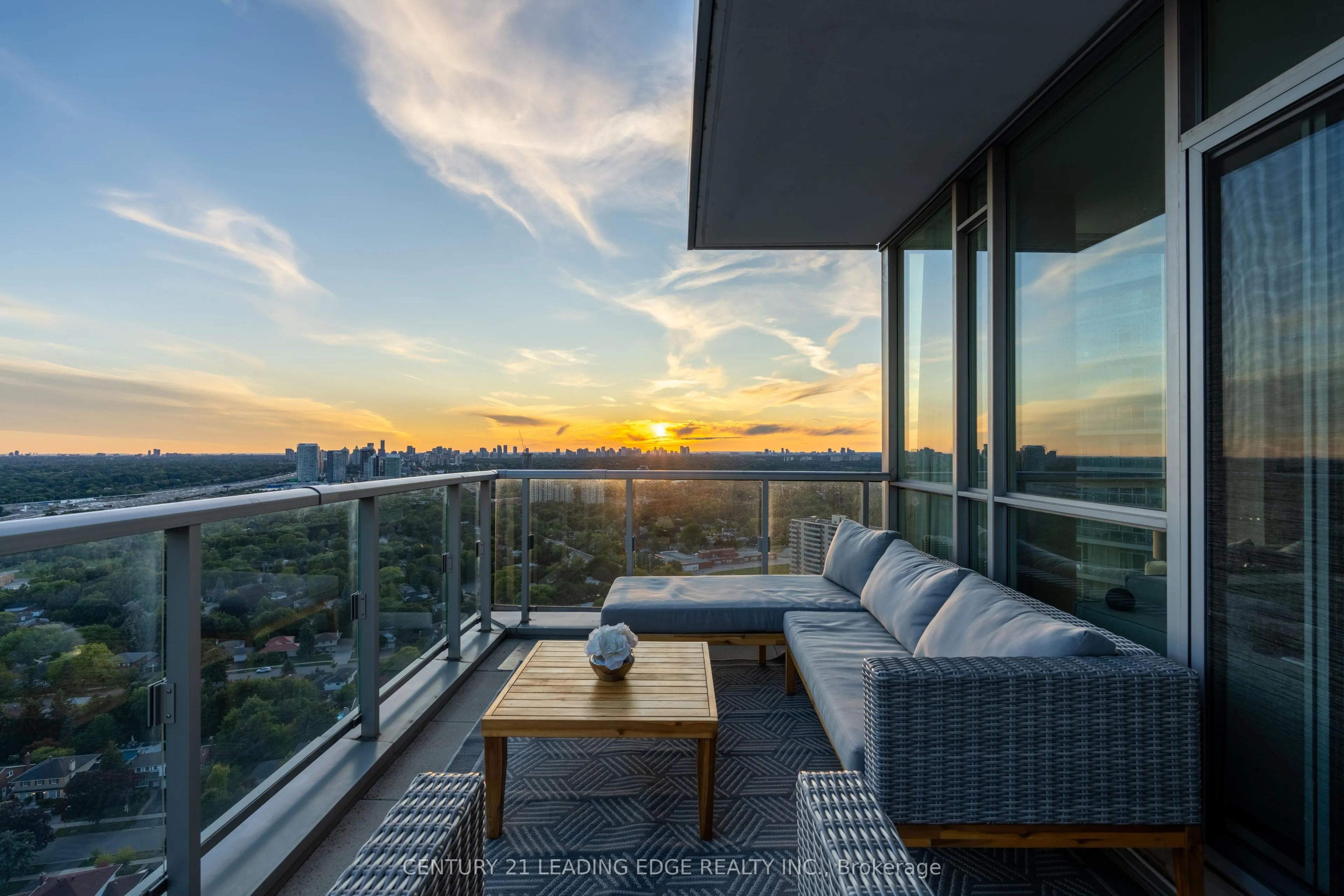 62 Forest Manor Road, #2305