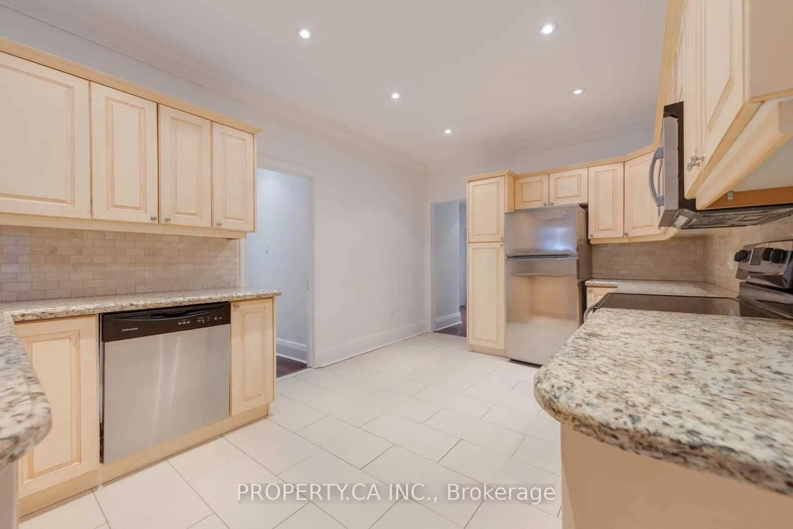 460 Oriole Parkway, #Main