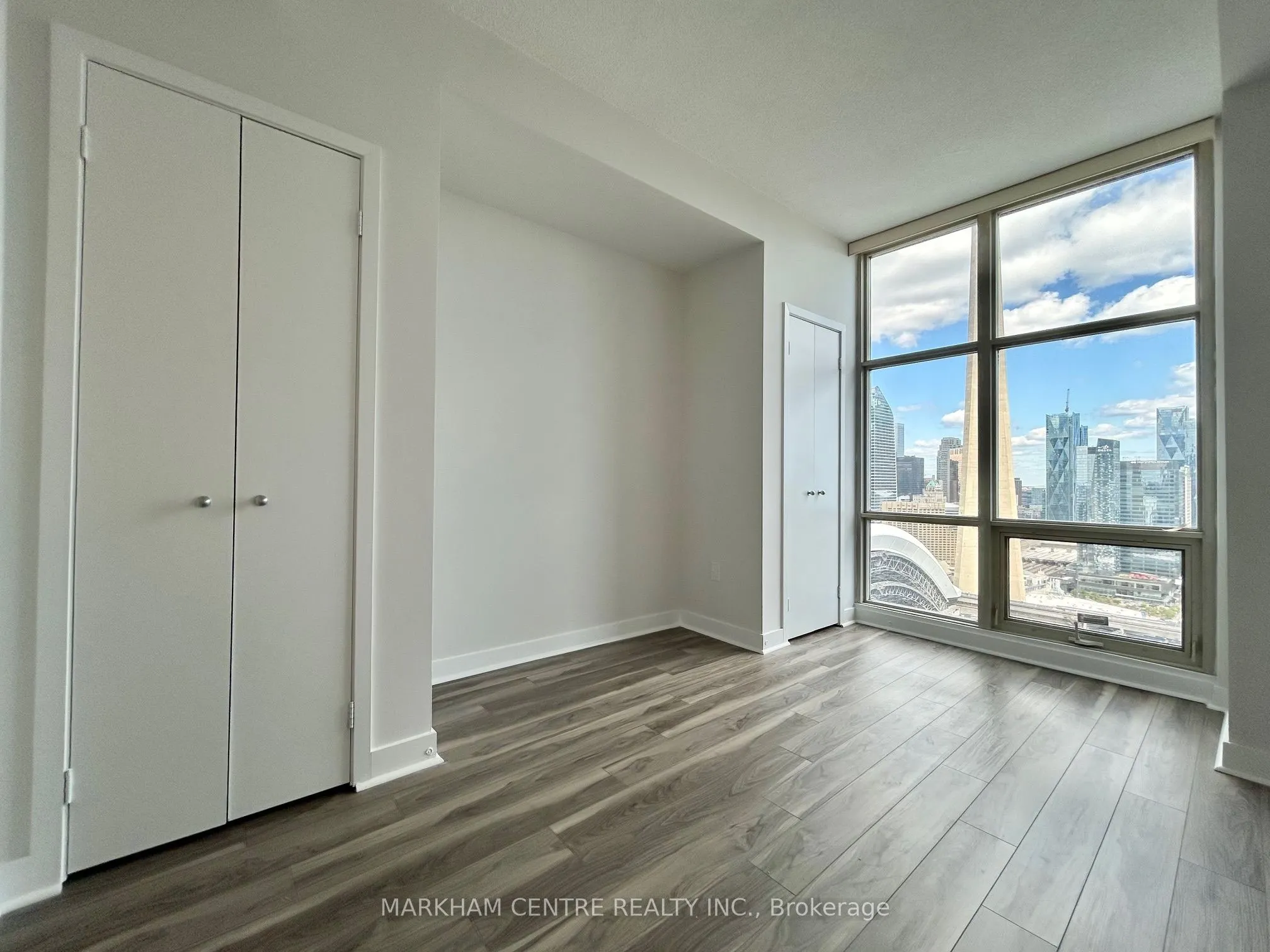 10 Navy Wharf Court, #4307