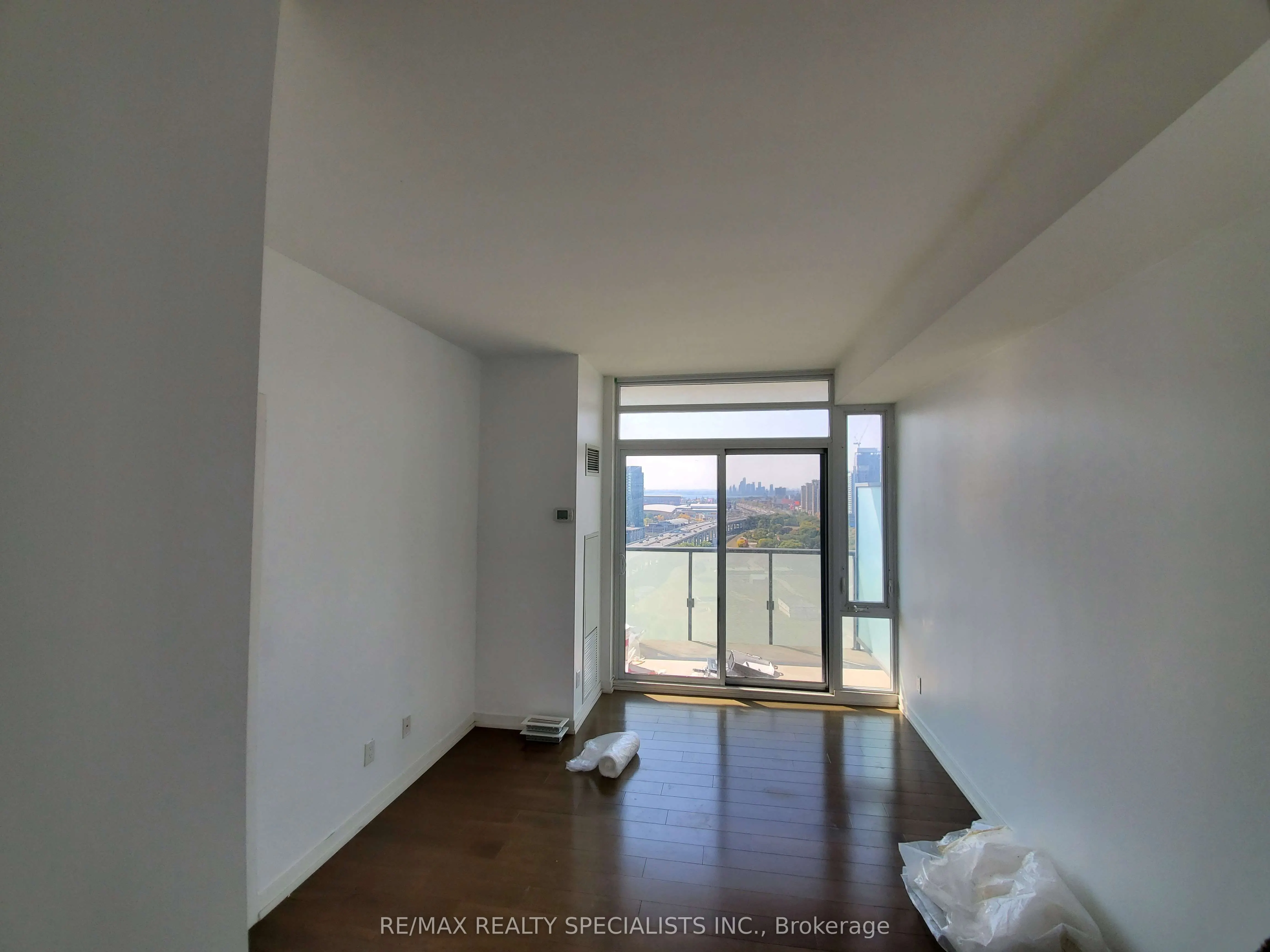 170 Fort York Boulevard, #1901