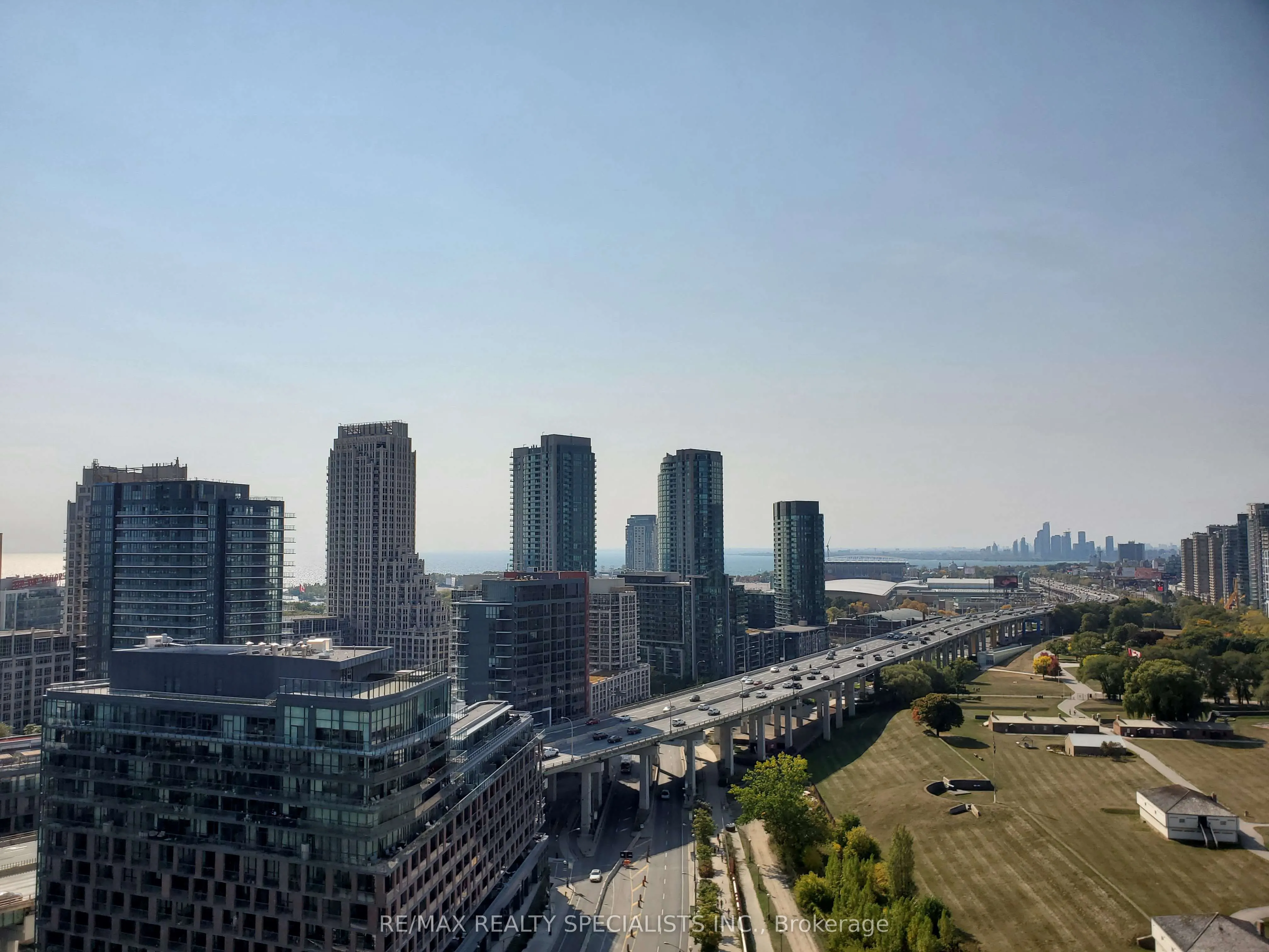 170 Fort York Boulevard, #1901