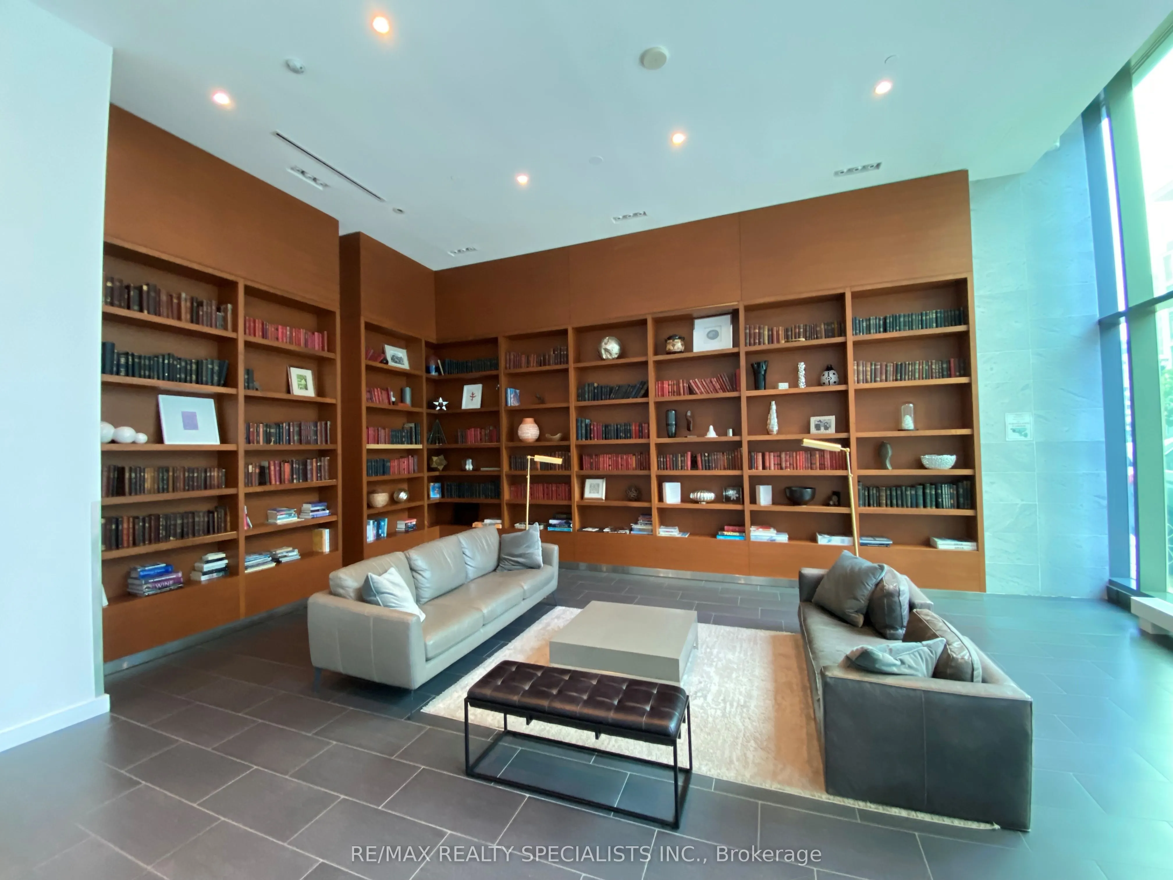 170 Fort York Boulevard, #1901