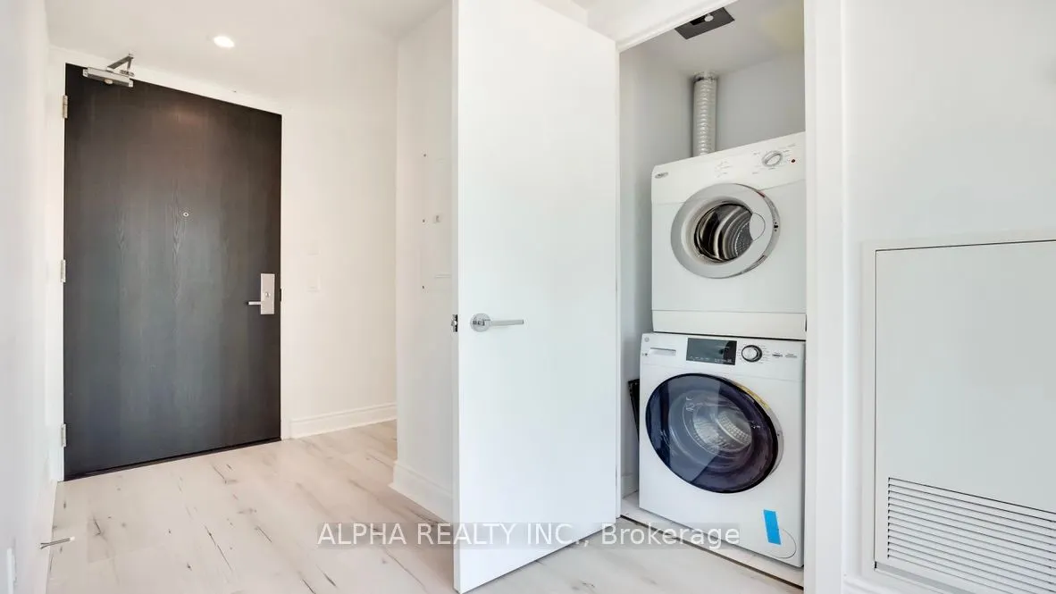 224 King Street W, #2506