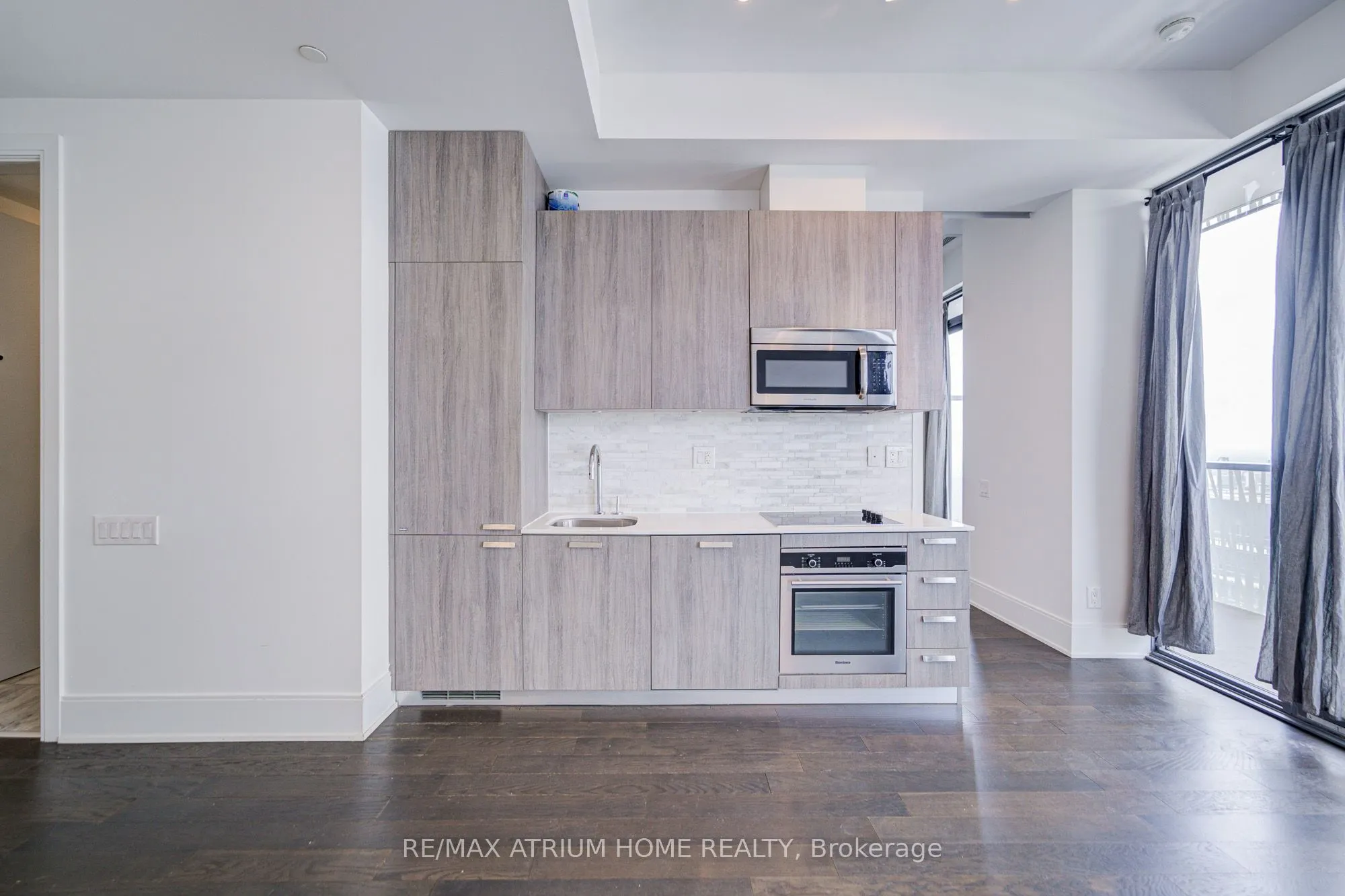 50 Charles Street E, #5004