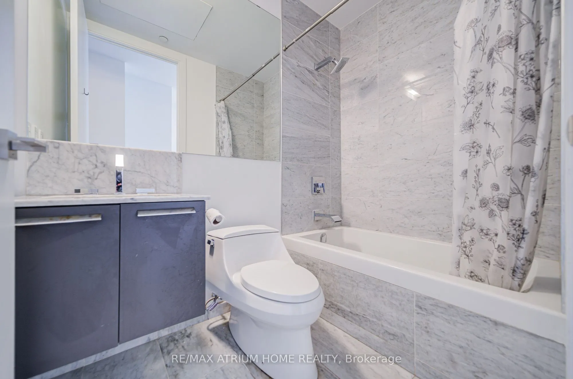 50 Charles Street E, #5004