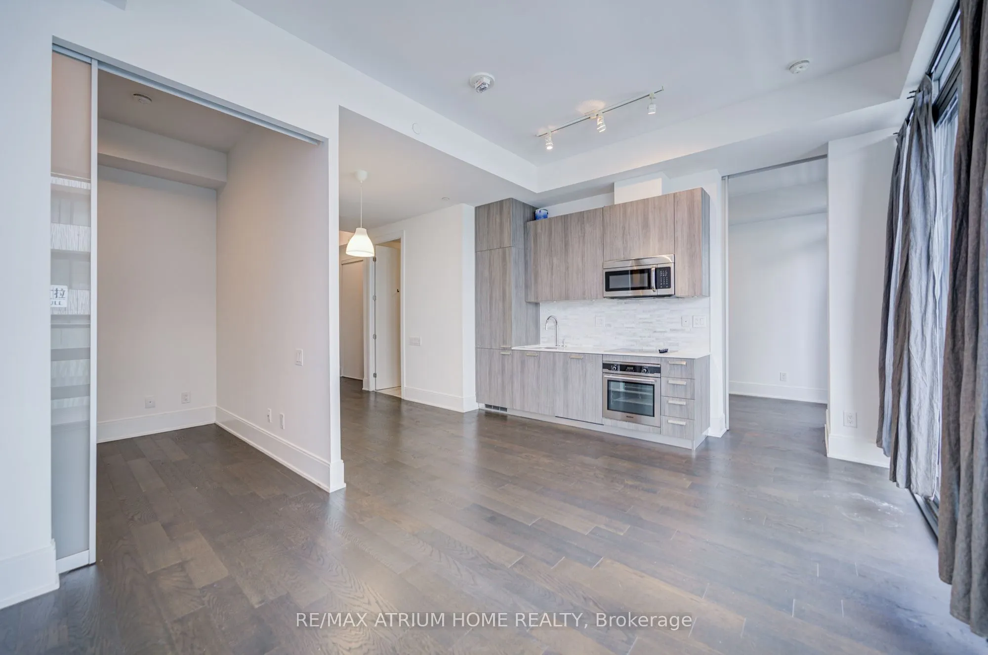 50 Charles Street E, #5004