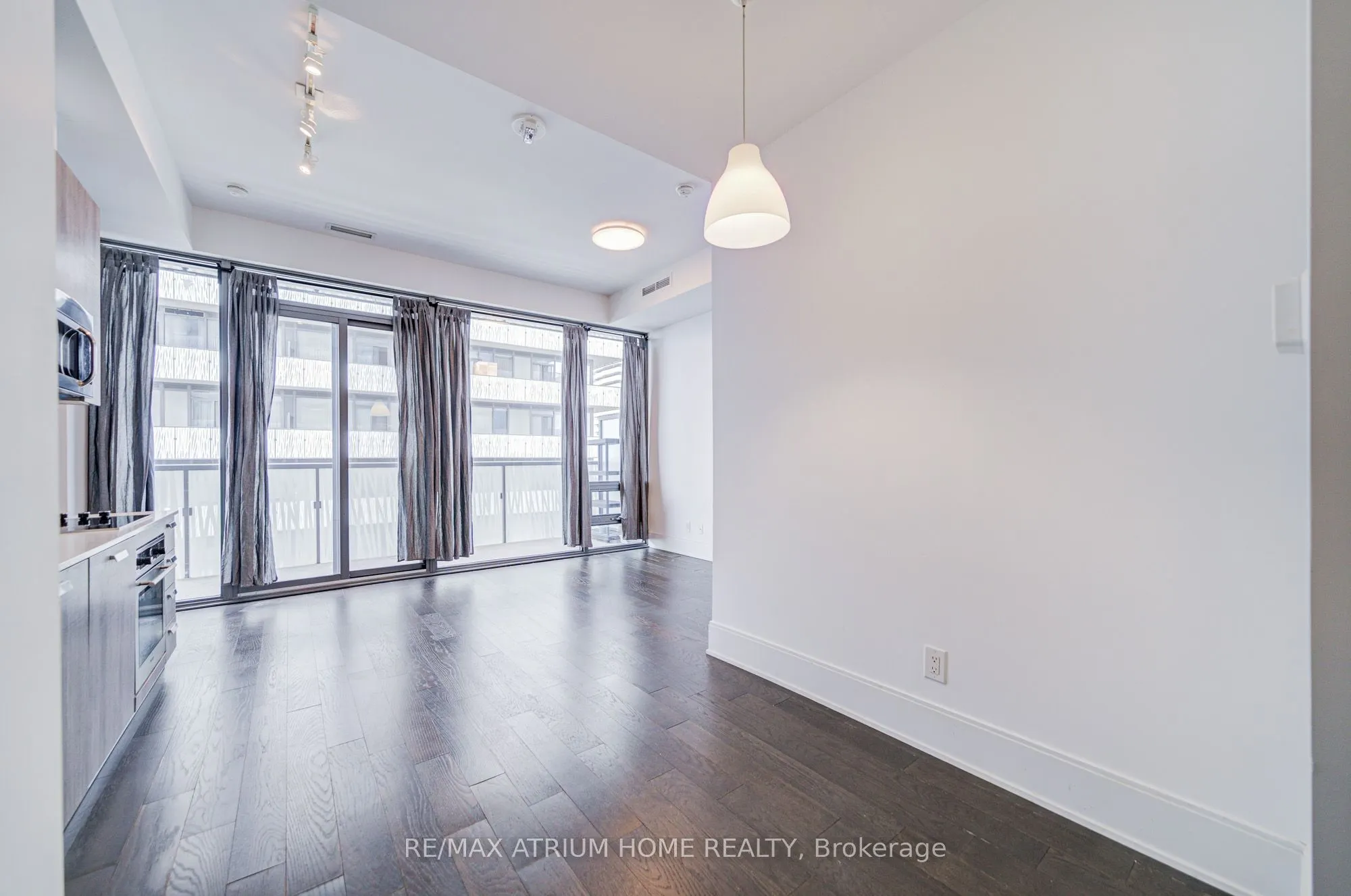 50 Charles Street E, #5004