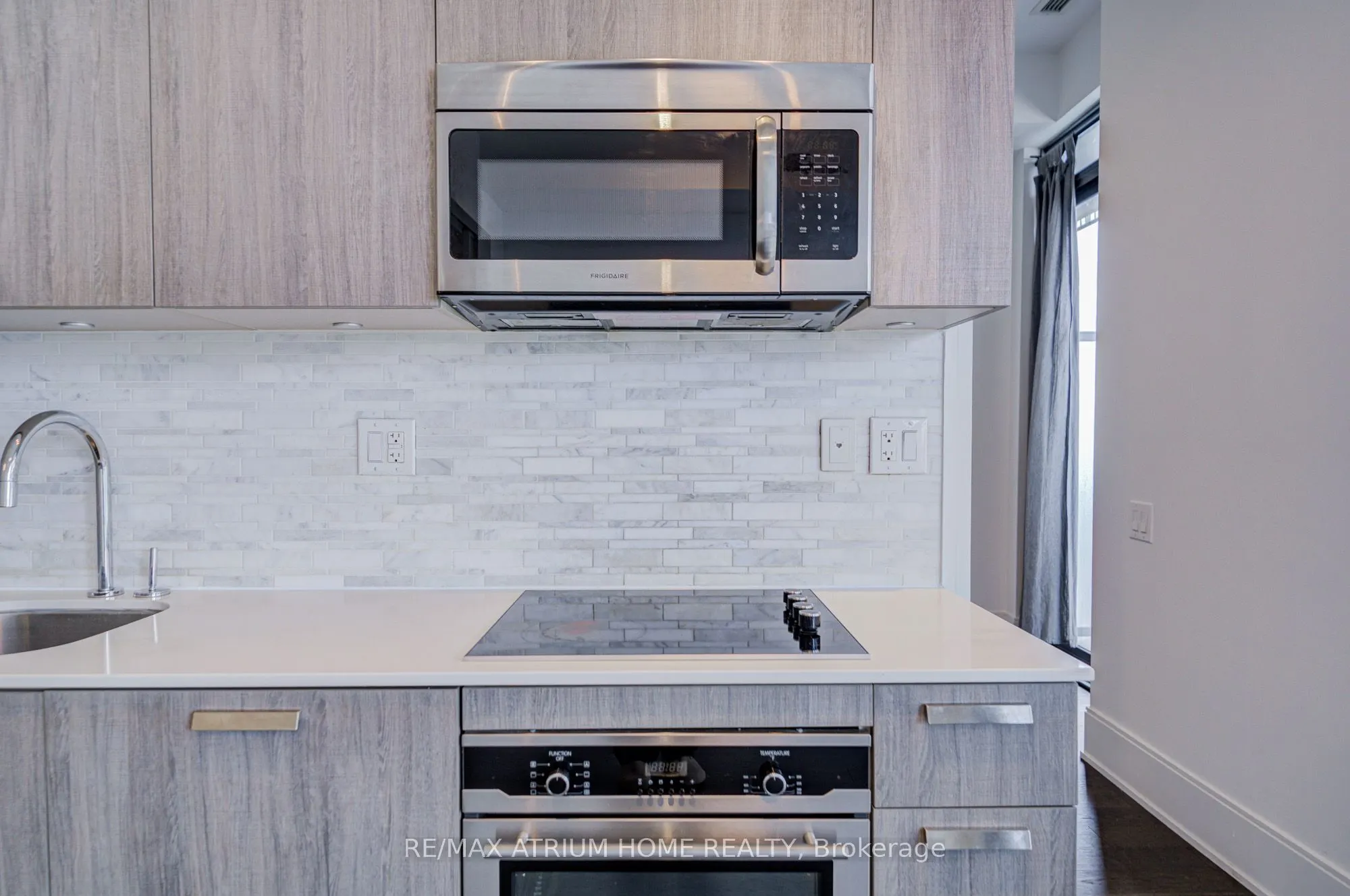 50 Charles Street E, #5004