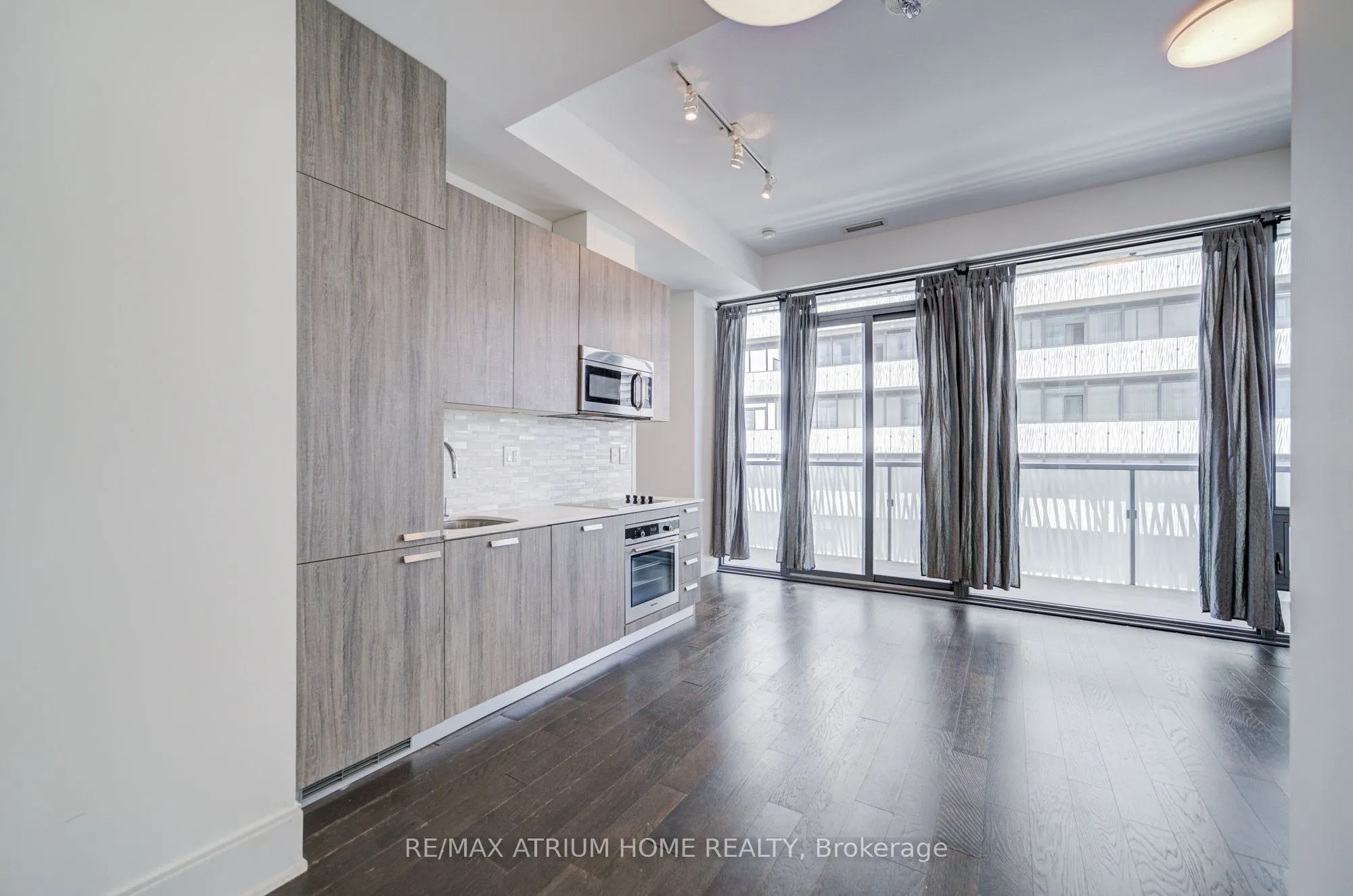 50 Charles Street E, #5004