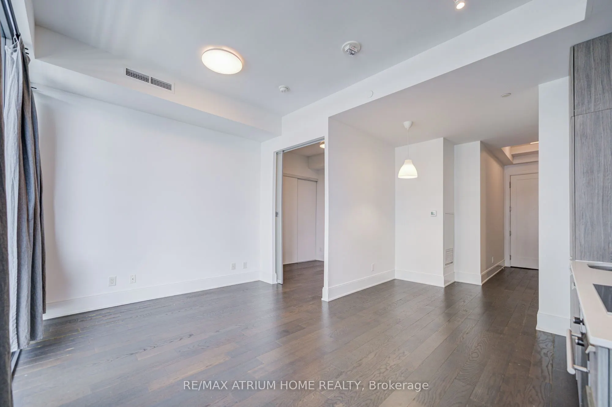 50 Charles Street E, #5004