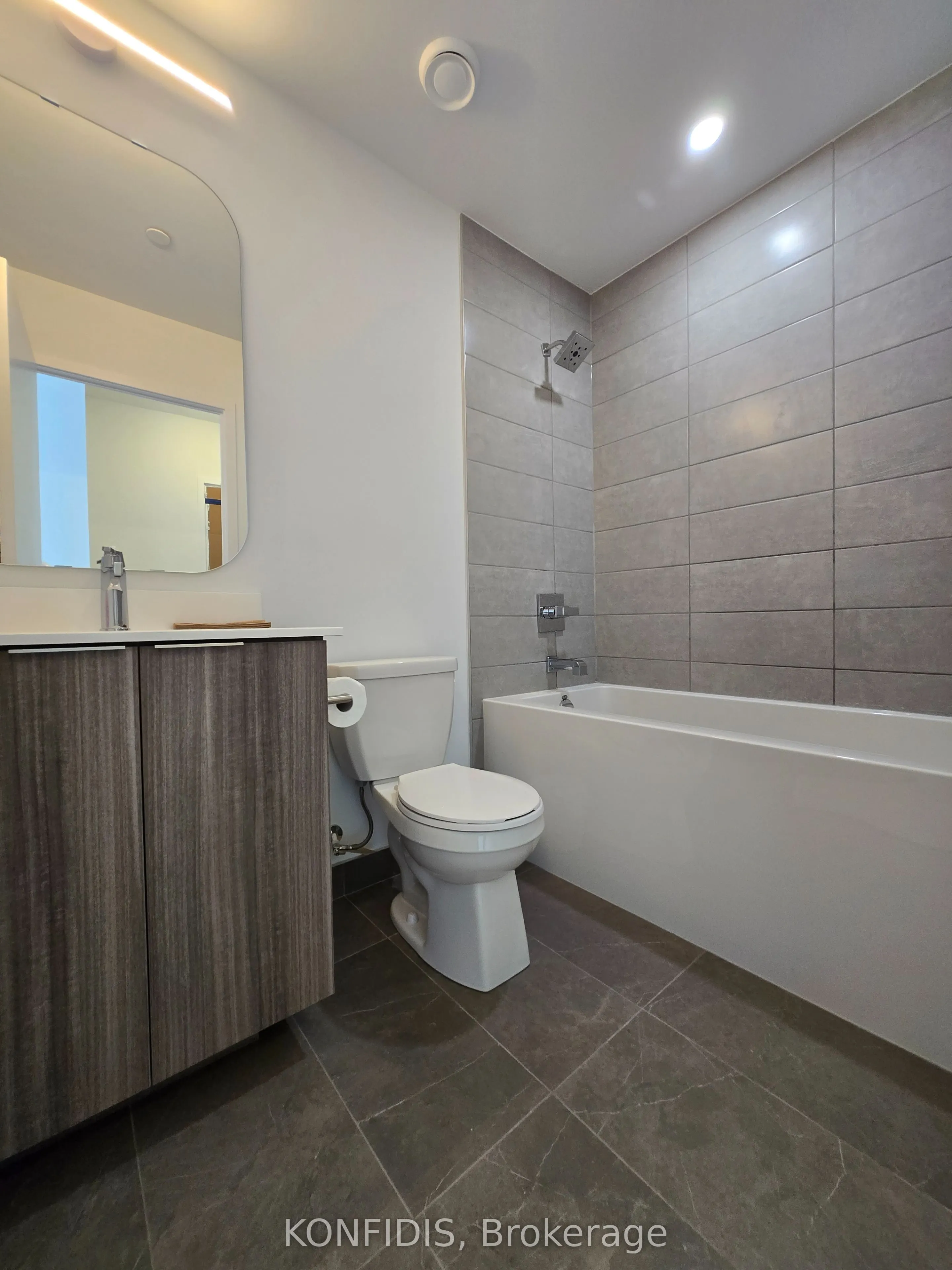 15 Richardson Street, #1306
